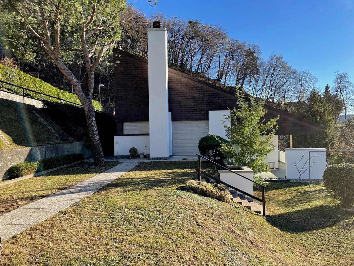 Villa con terreno edificabile e vista aperta - Foto 3 von 17