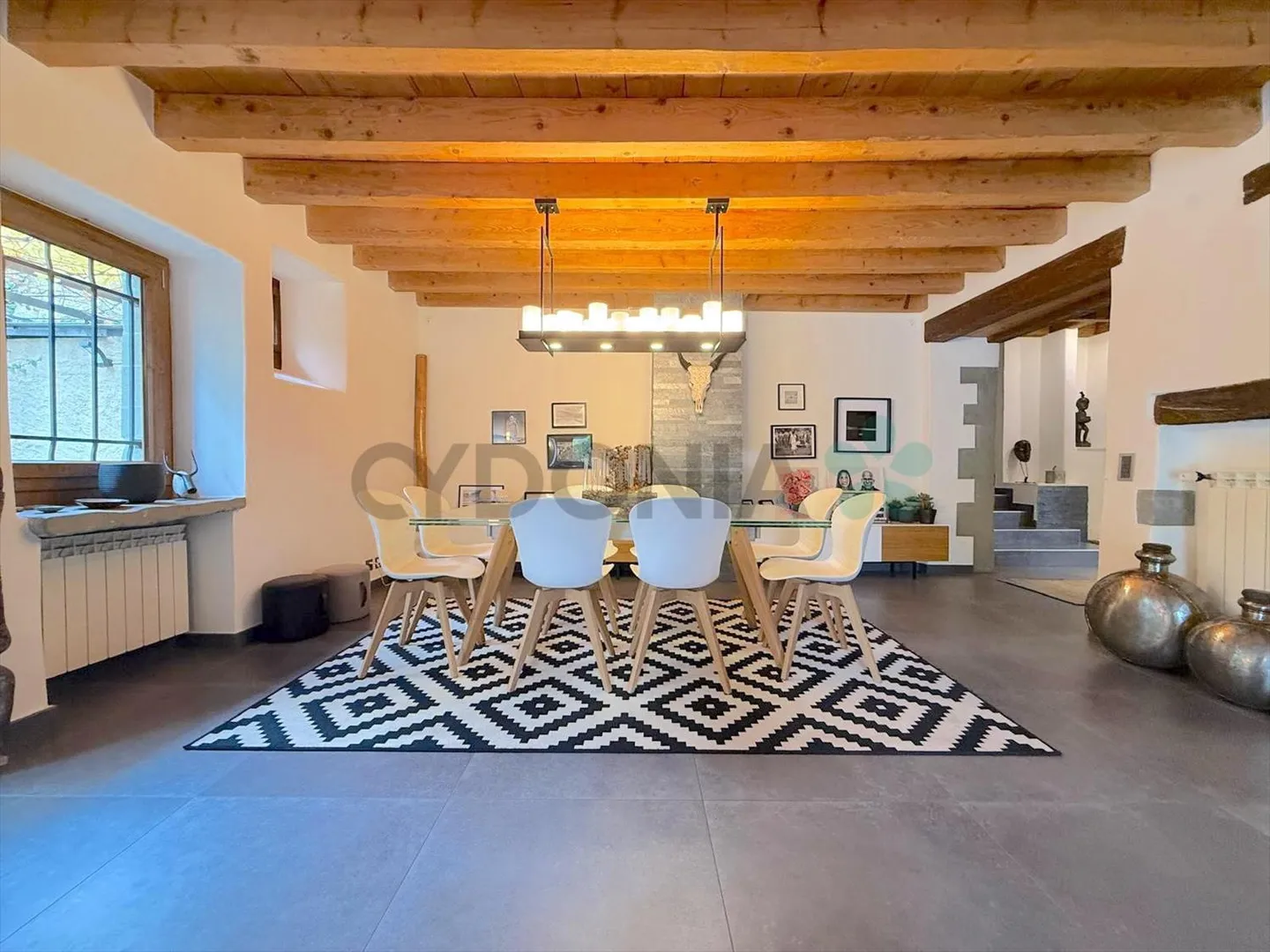 Sublime casa di villaggio che unisce modernità e fascino dell'antico - Foto 4 di 13