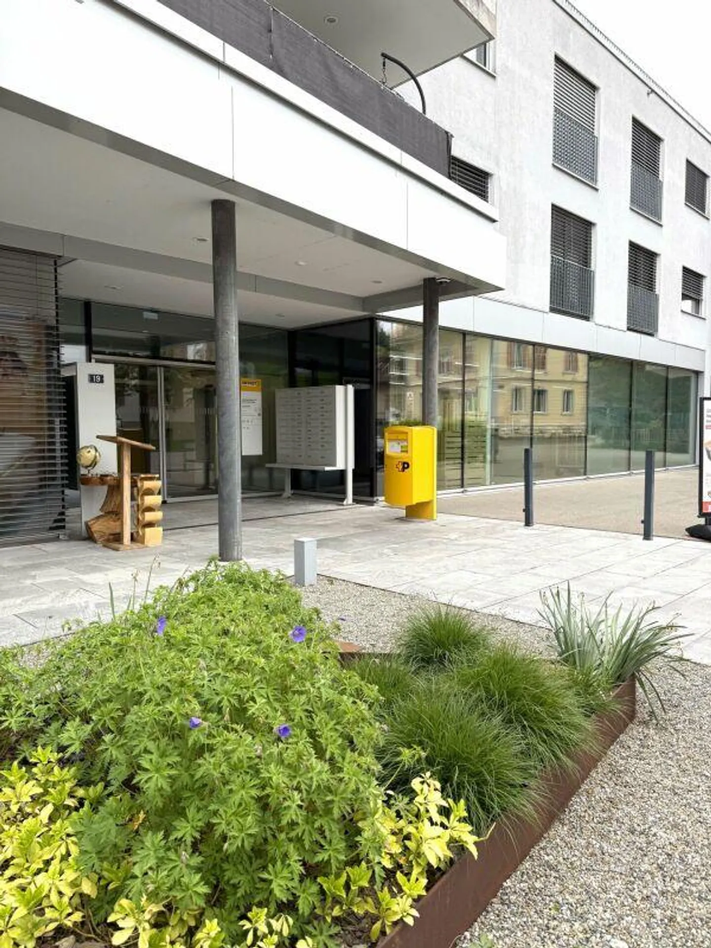 Modern commercial space with custom expansion - optionally expandable - Photo 7 of 11