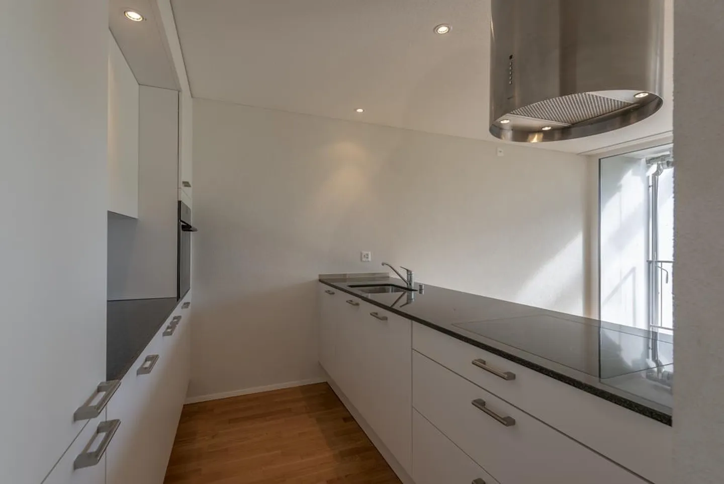 Sunny Views for Families - Living with Garden Terrace - Photo 2 of 8