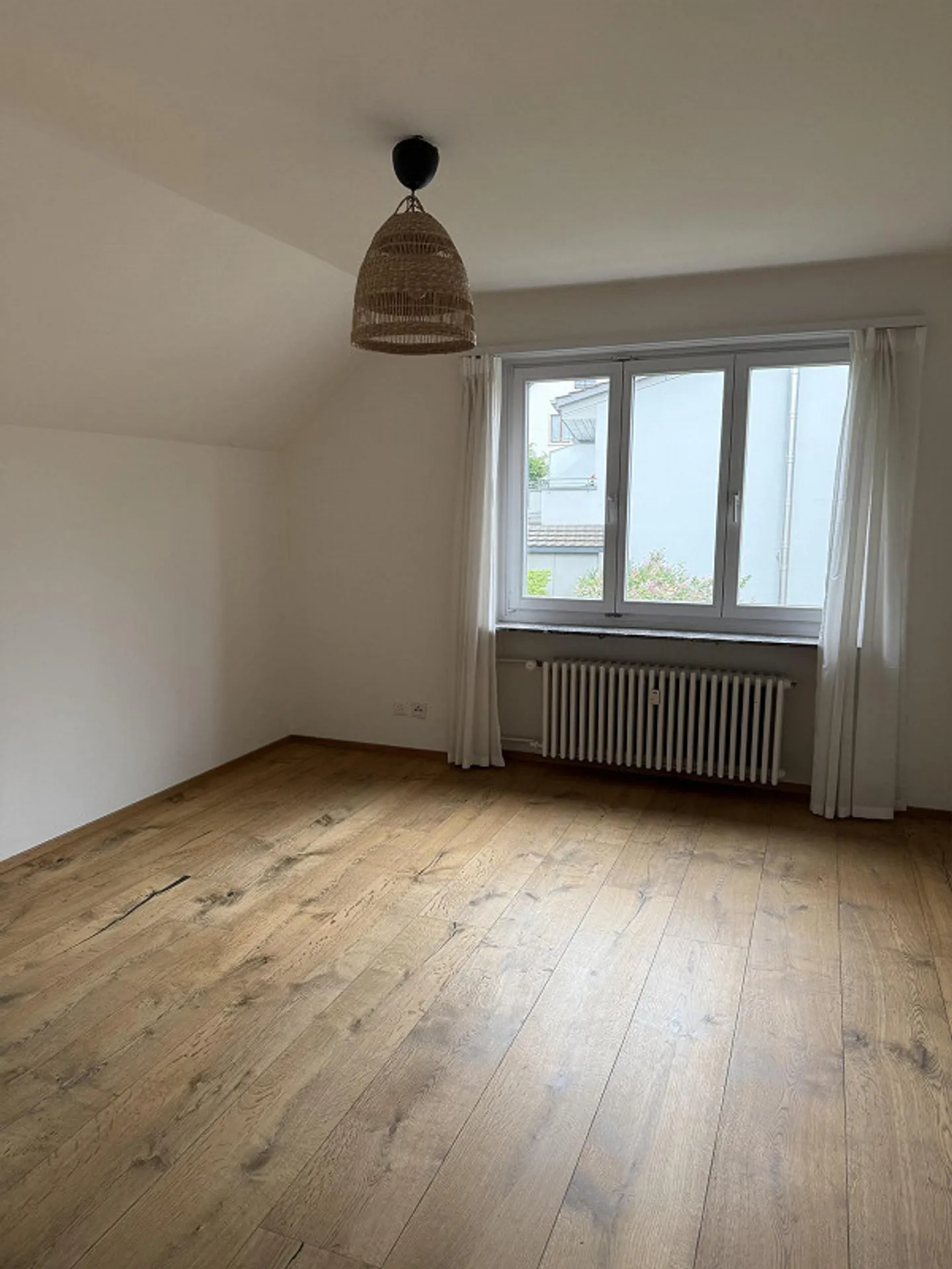 Charmante Dachwohnung - Foto 4 von 12