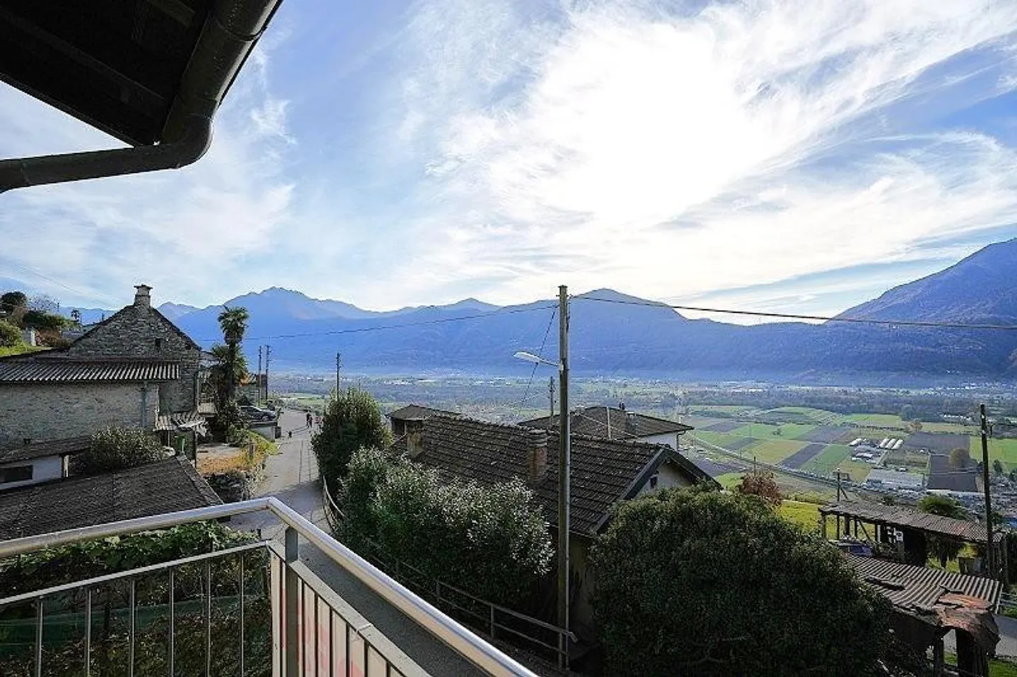 Maison individuelle 3 1/2 pièces dans un endroit très ensoleillé et calme... - Photo 12 sur 16