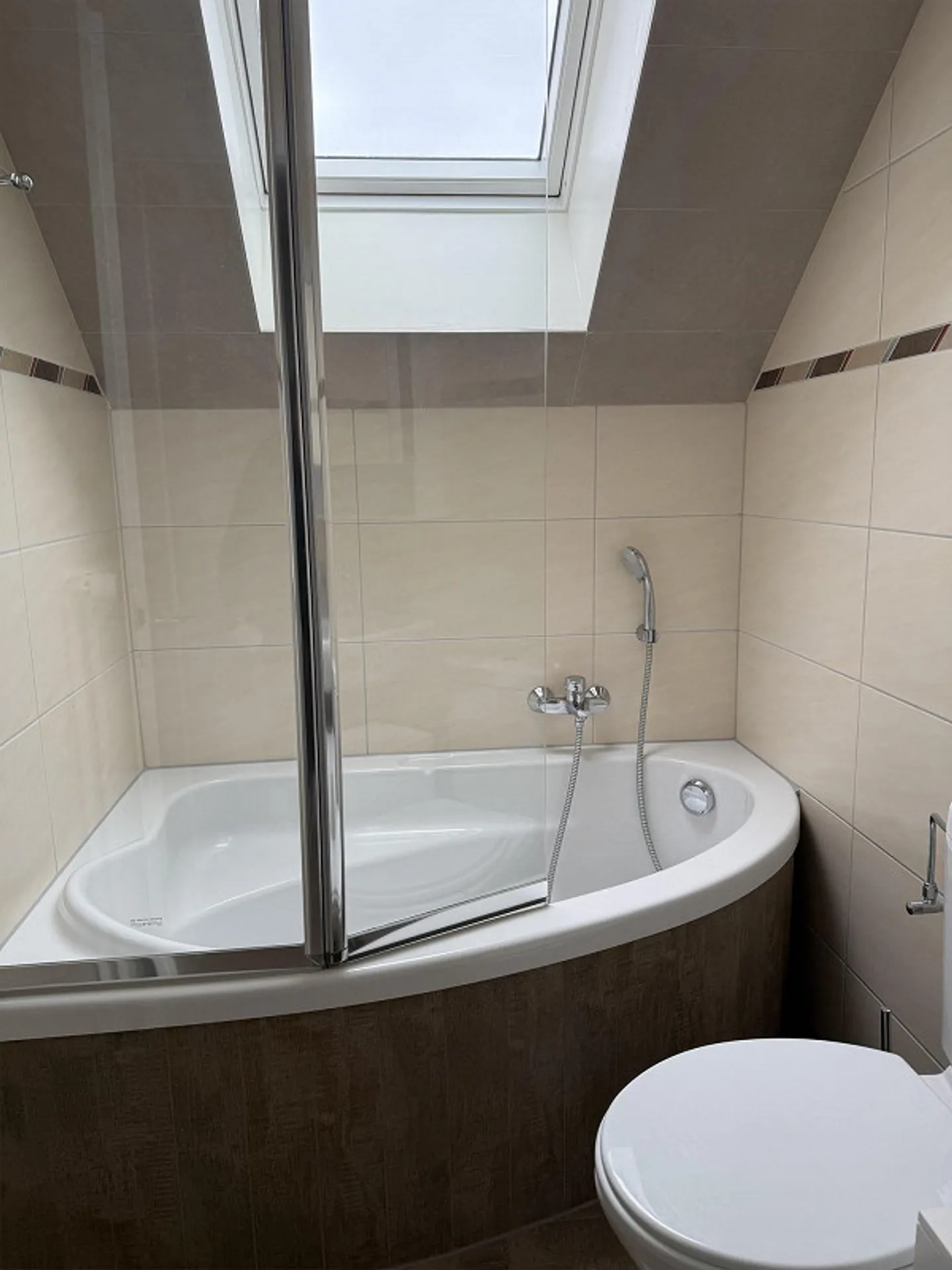 Charmante Dachwohnung - Foto 12 von 12