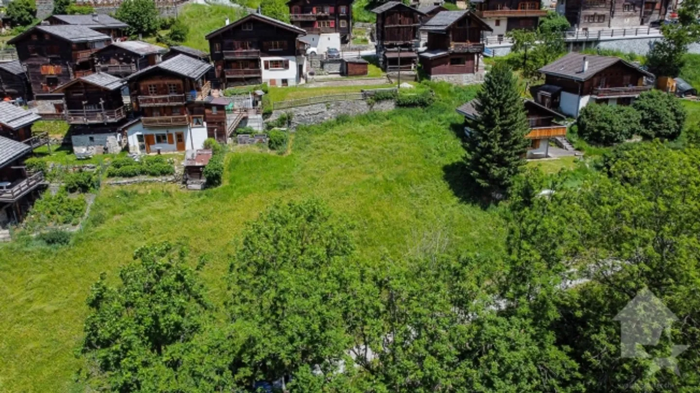 Bellissimo terreno da costruire - Foto 1 di 9