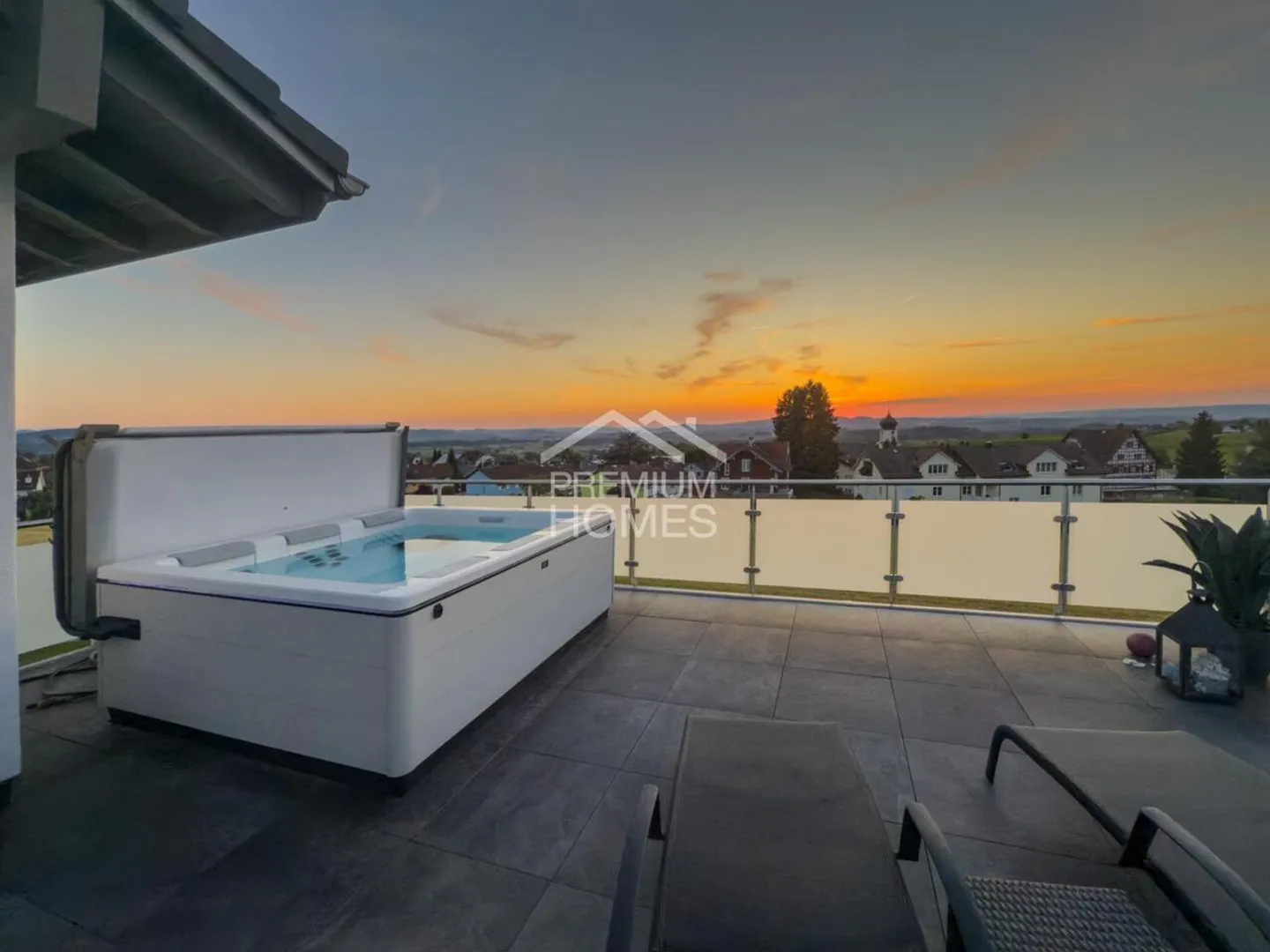 LIEBE AUF DEN ERSTEN BLICK - Foto 1 von 13