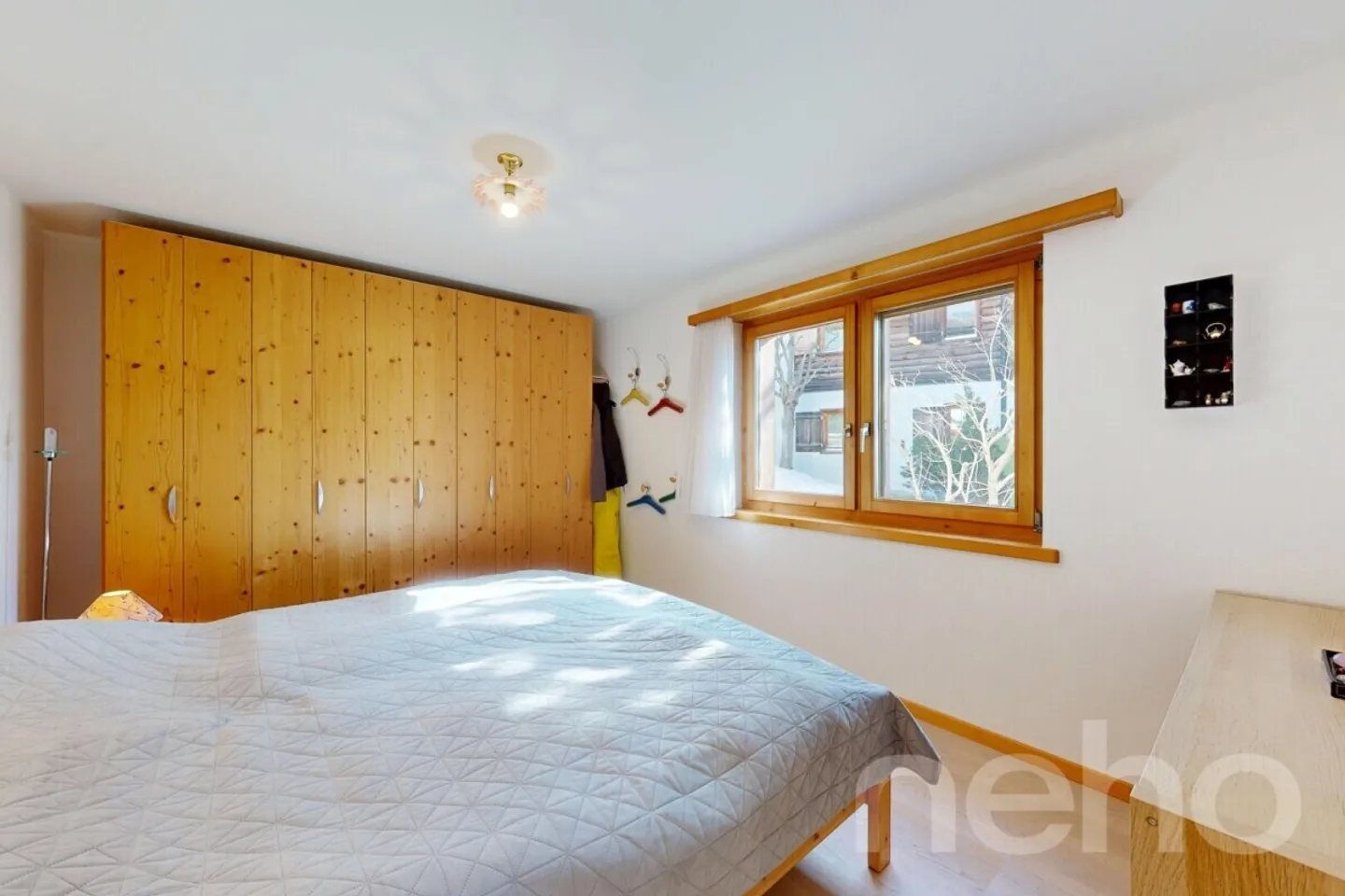 3.5-room apartment with panoramic view & fireplace in Brigels - Photo 8 of 12