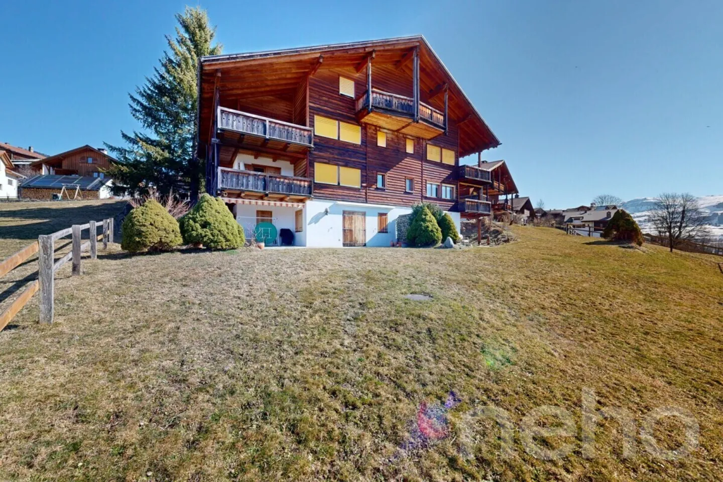 3.5-room apartment with panoramic view & fireplace in Brigels - Photo 11 of 12