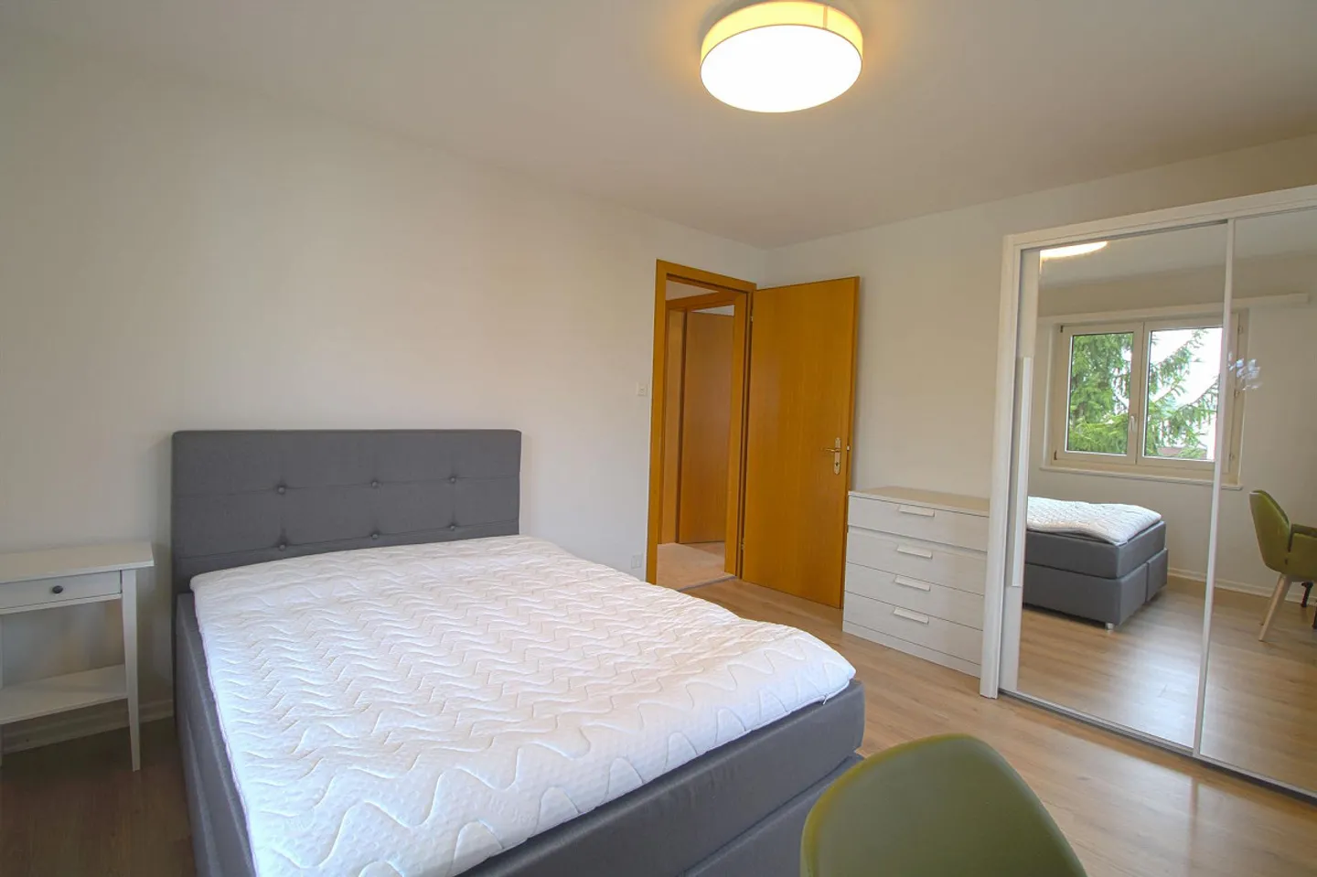 Privates Zimmer in Wohngemeinschaft - Foto 3 von 8