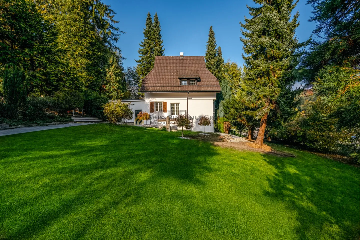 Familienidylle mit grossem Landanteil und Charme - Foto 1 von 16