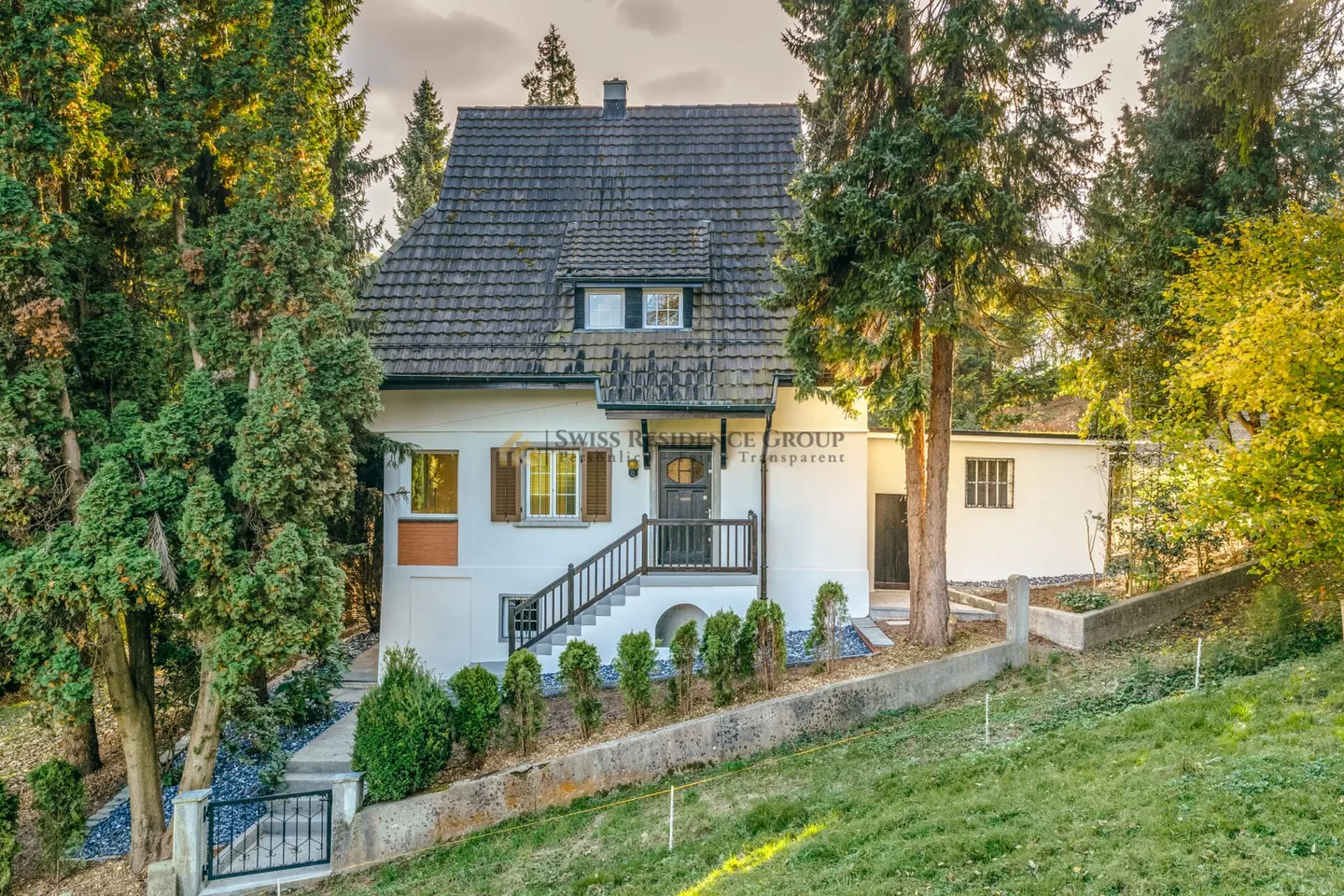 Familienidylle mit grossem Landanteil und Charme - Foto 2 von 16