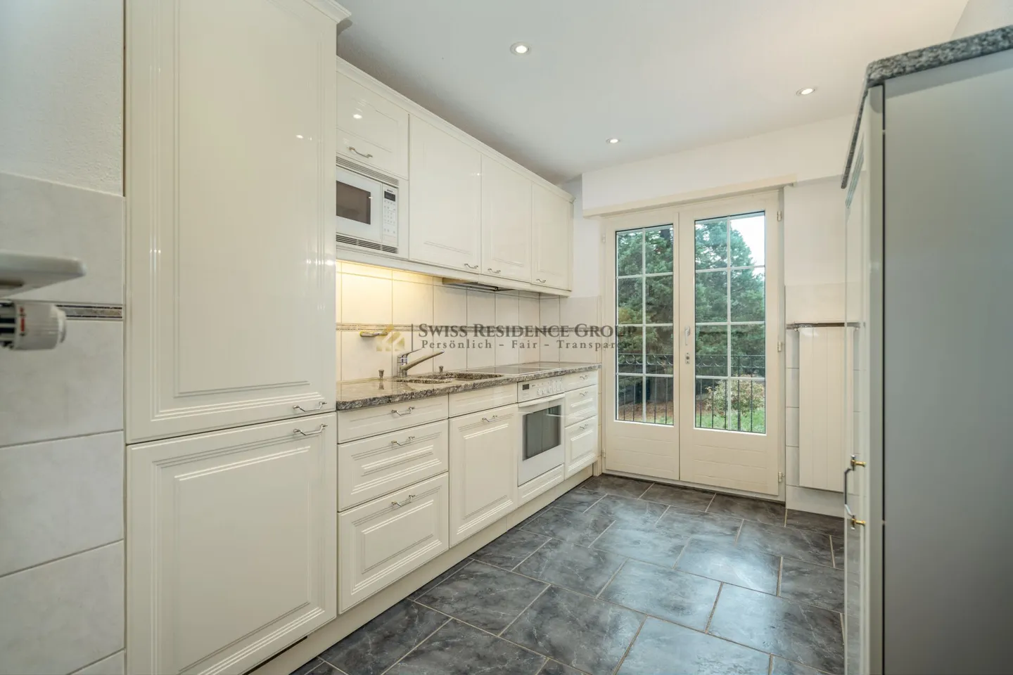 Familienidylle mit grossem Landanteil und Charme - Foto 3 von 16