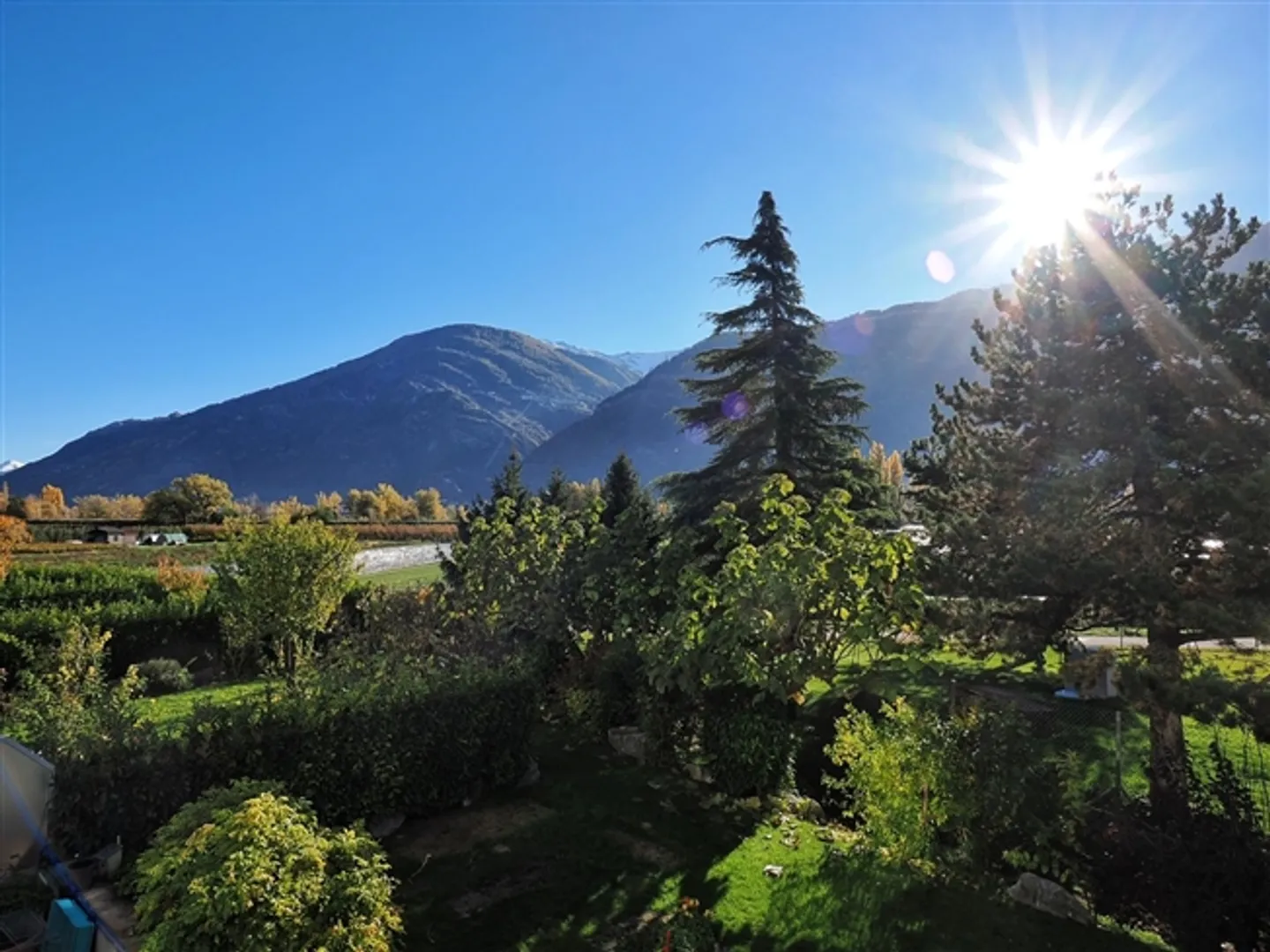 Grand et lumineux appartement de 3,5 pièces aux Bains de Saillon - Photo 13 sur 13