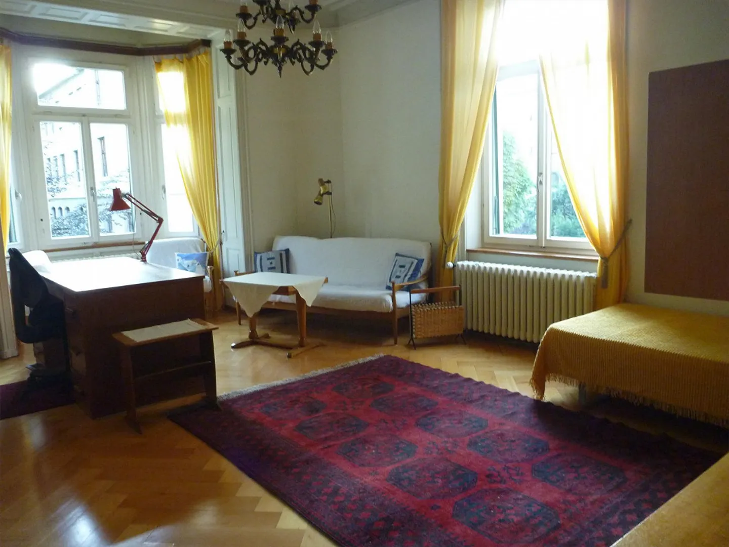 Chambre en colocation dans une maison Art Nouveau 30 m2 - Photo 3 sur 7