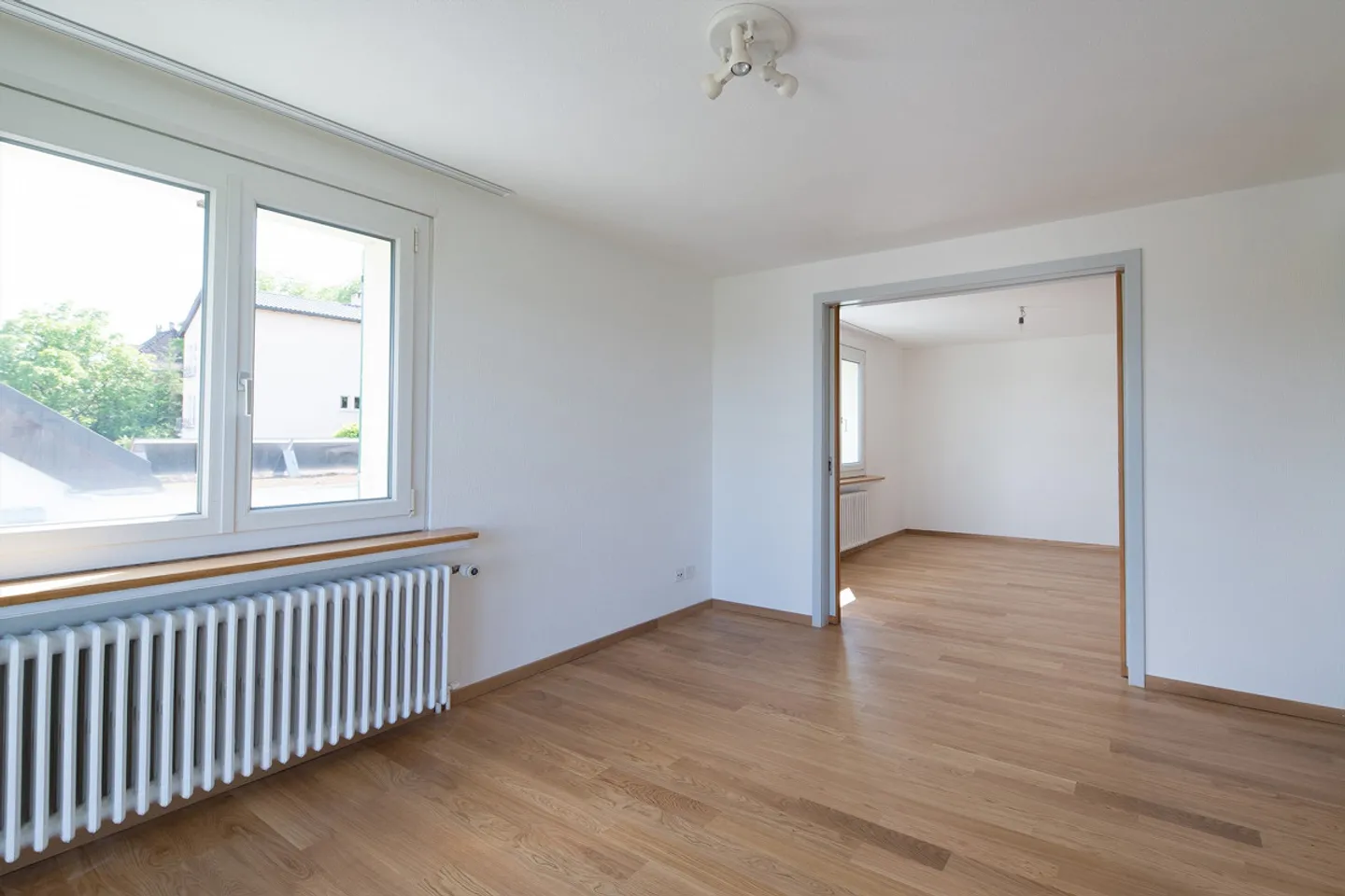 Belle appartement lumineux de 4 pièces avec utilisation du jardin - Photo 7 sur 11