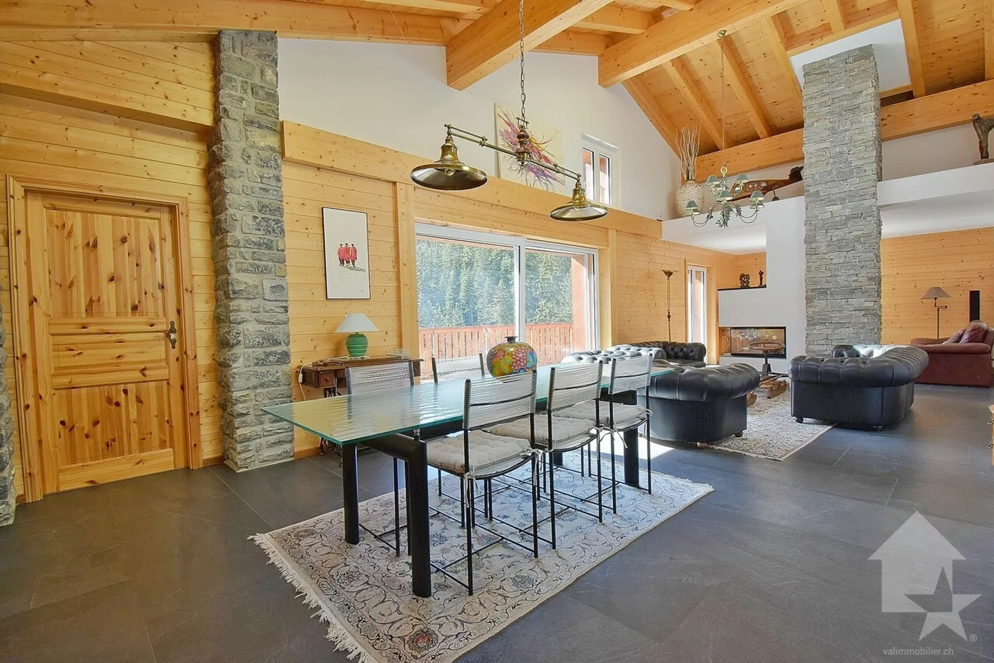 Magnificent building with 3 apartments - Photo 2 of 13