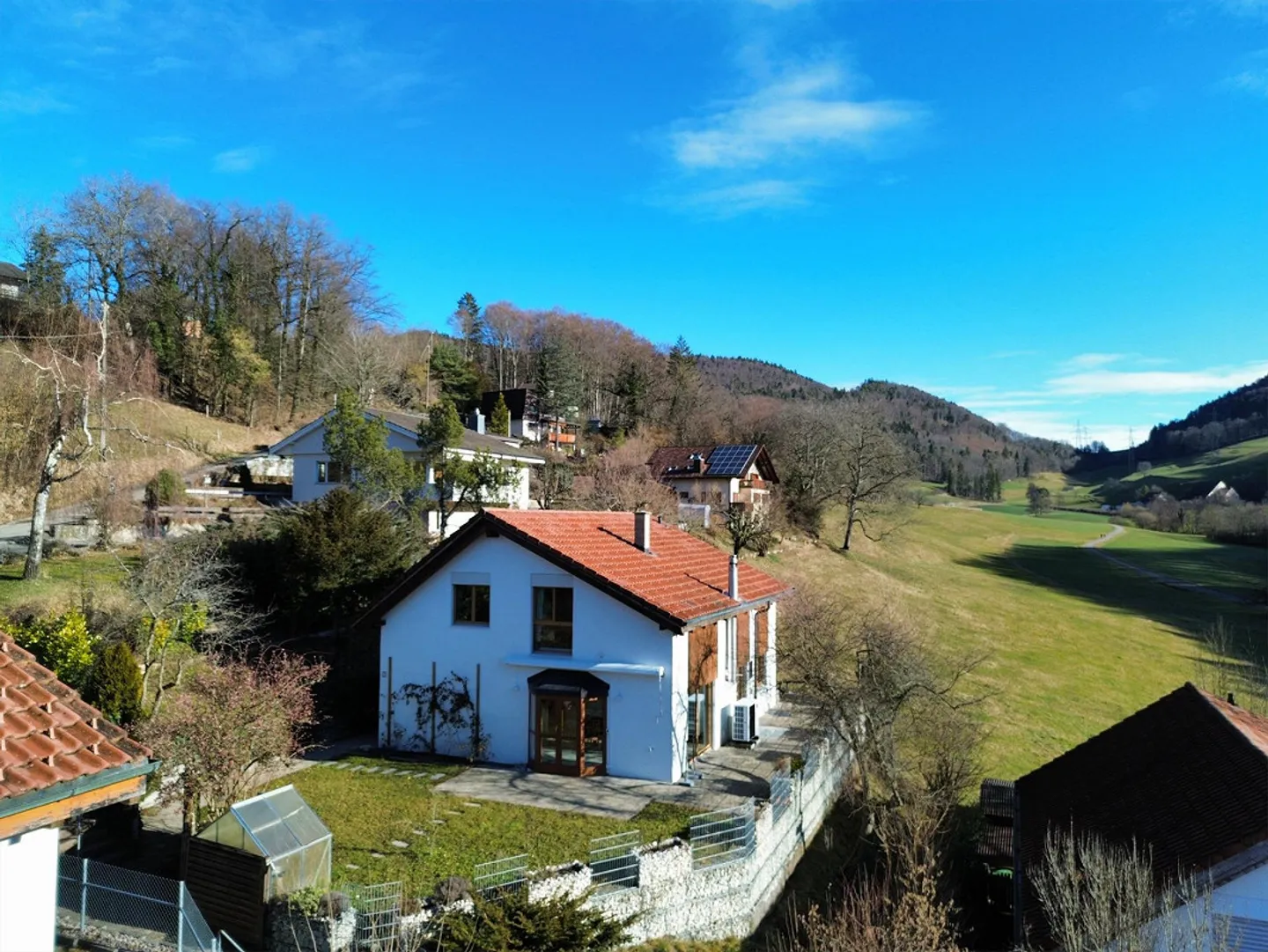 Nature-oriented living in the green – 5.5 room single-family house - Photo 1 of 14
