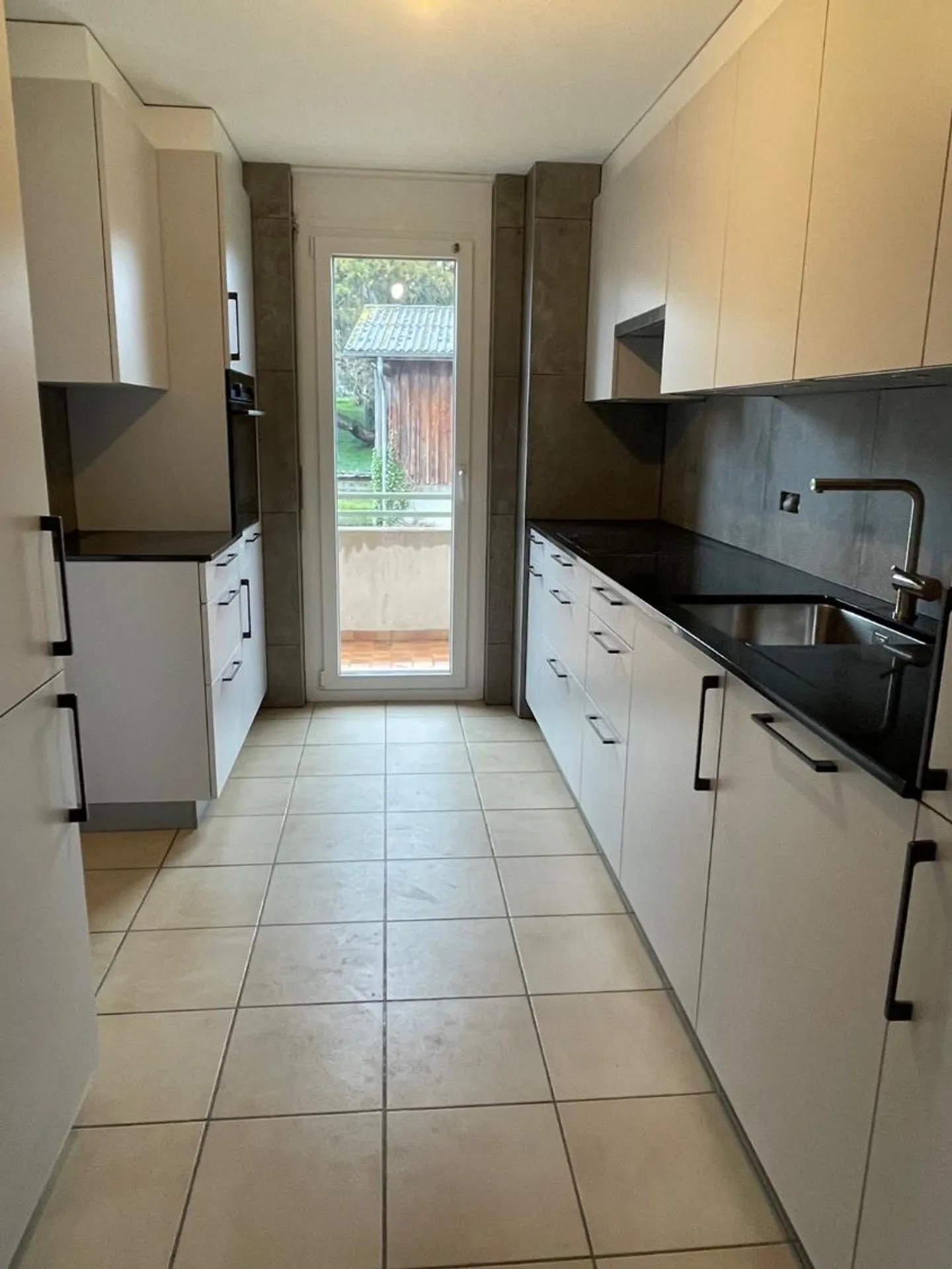 Duplex spacieux avec mezzanine - Photo 1 sur 9