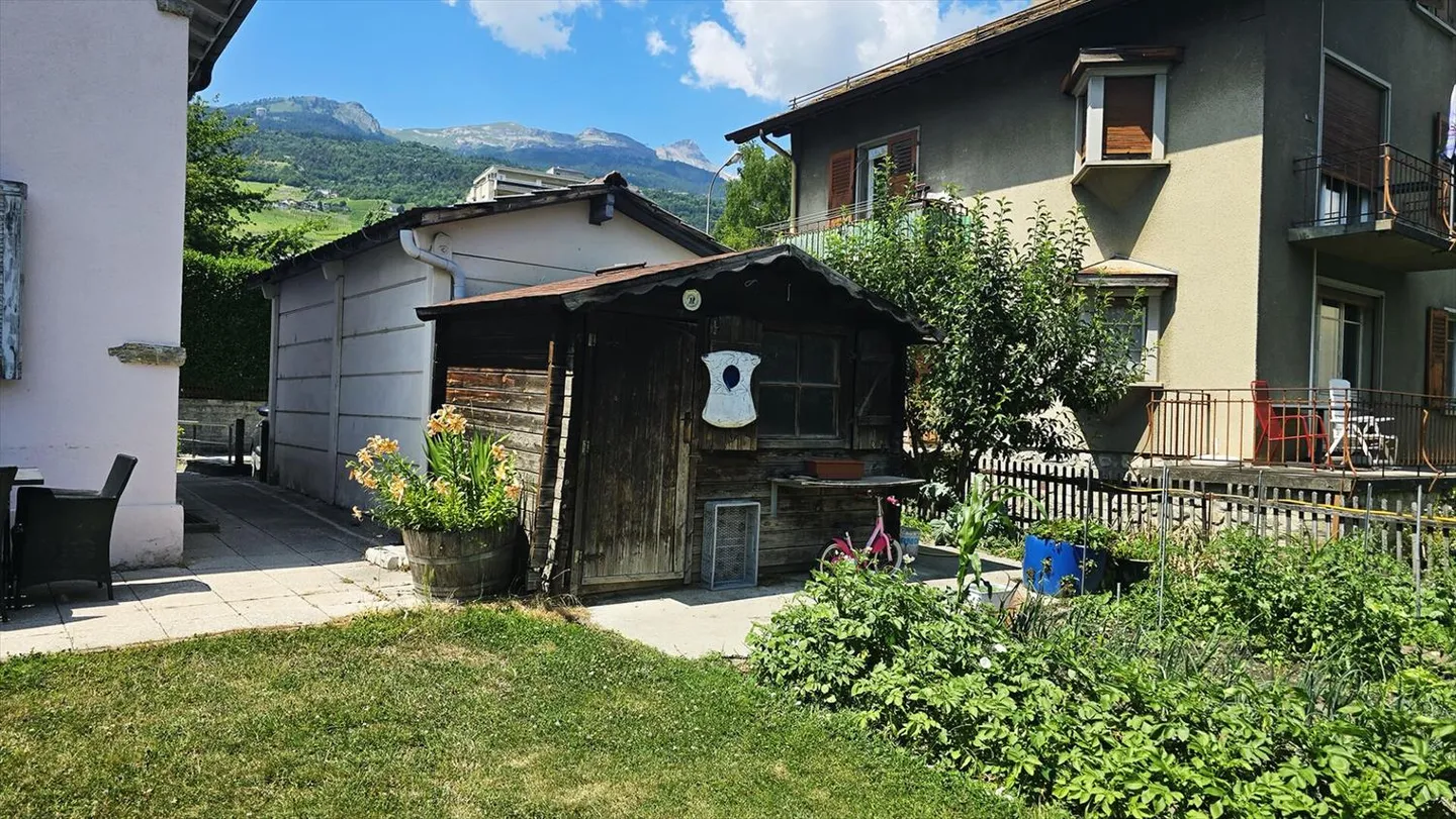 Esclusività - Villa di 4,5 locali con giardino, nel cuore di Sierre - Foto 6 di 12