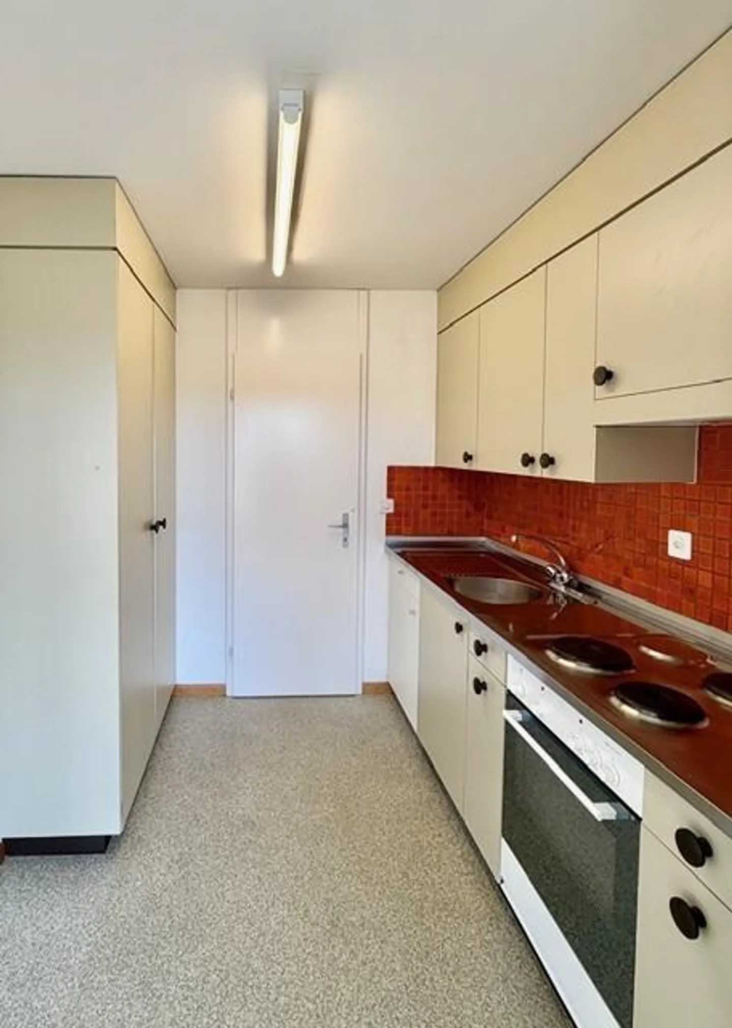 2.5-room apartment with a wide view and optimal connection - Photo 2 of 12