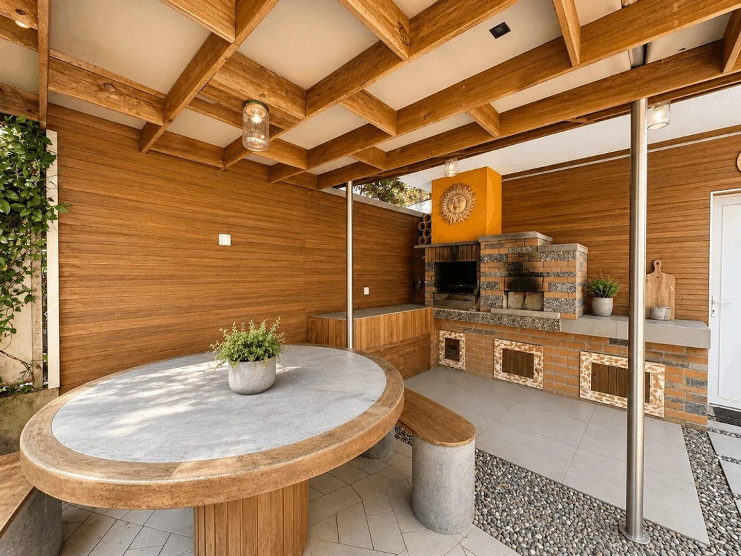Familienhaus mit Terrassen und privatem Garten - Foto 22 von 23