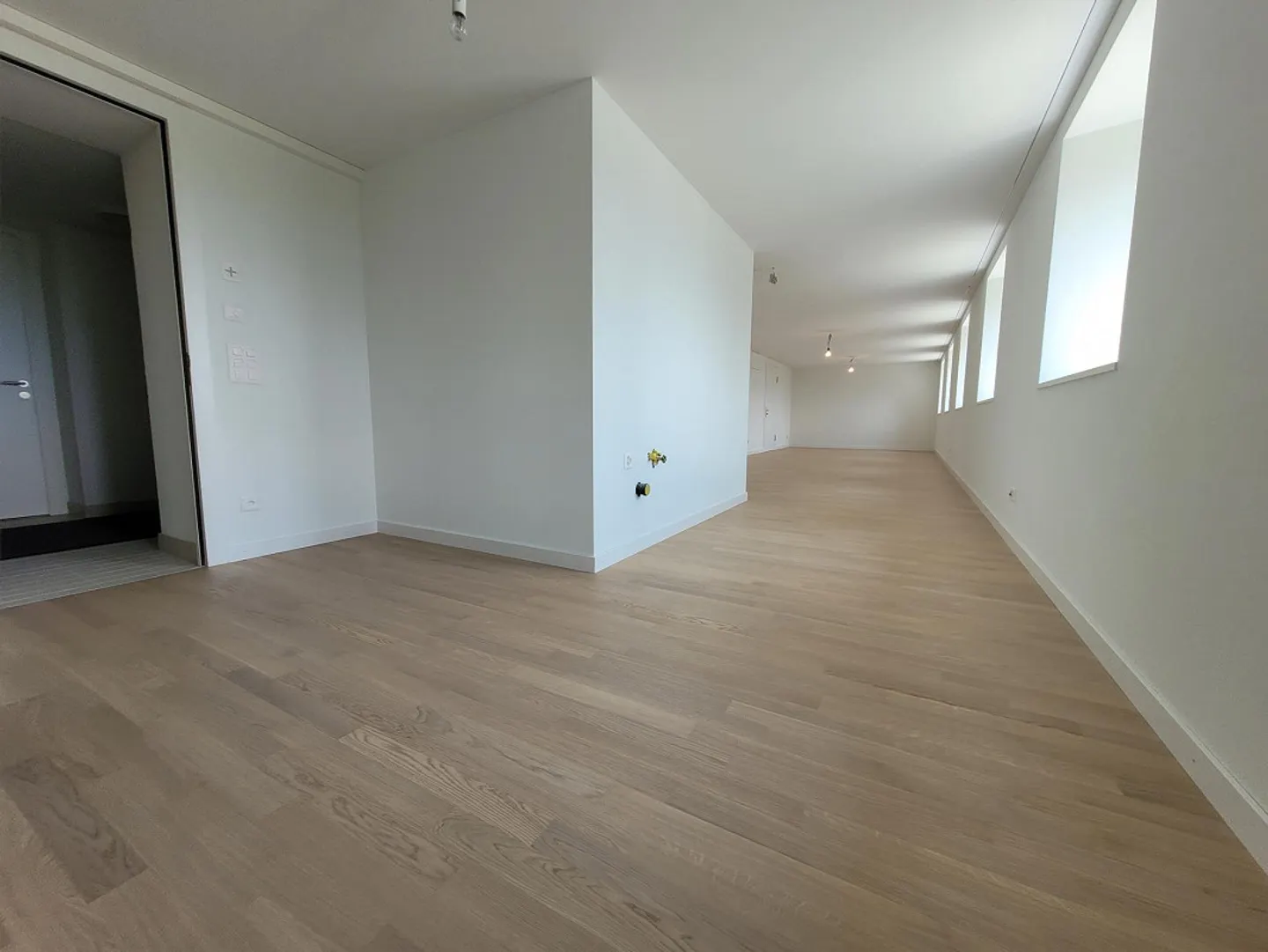 Geräumiges Atelier in Uznach - Foto 3 von 7