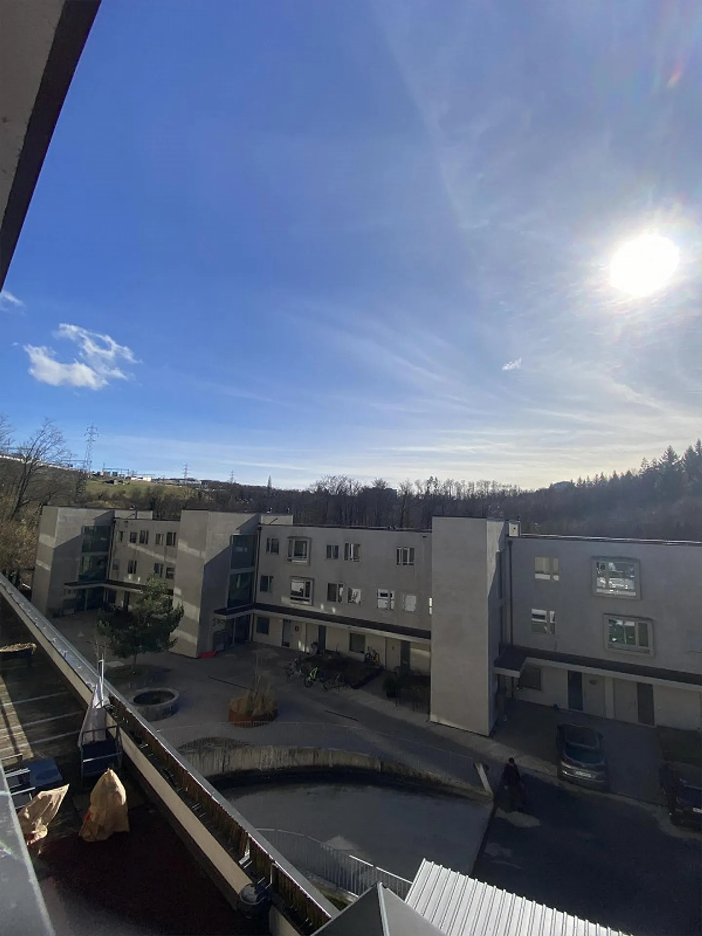 Bell'appartamento luminoso di 3,5 stanze - Foto 7 di 7