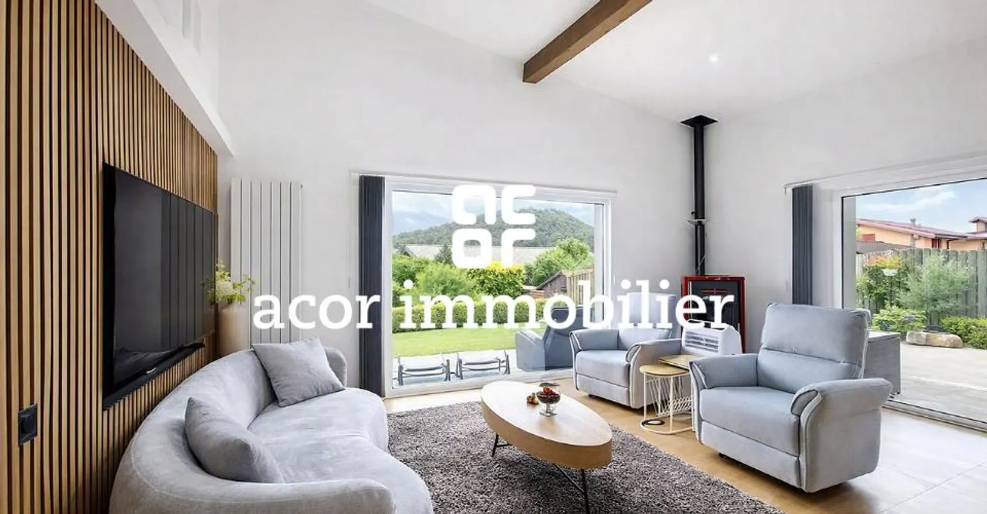 Charming Villa with Studio - Photo 1 of 5