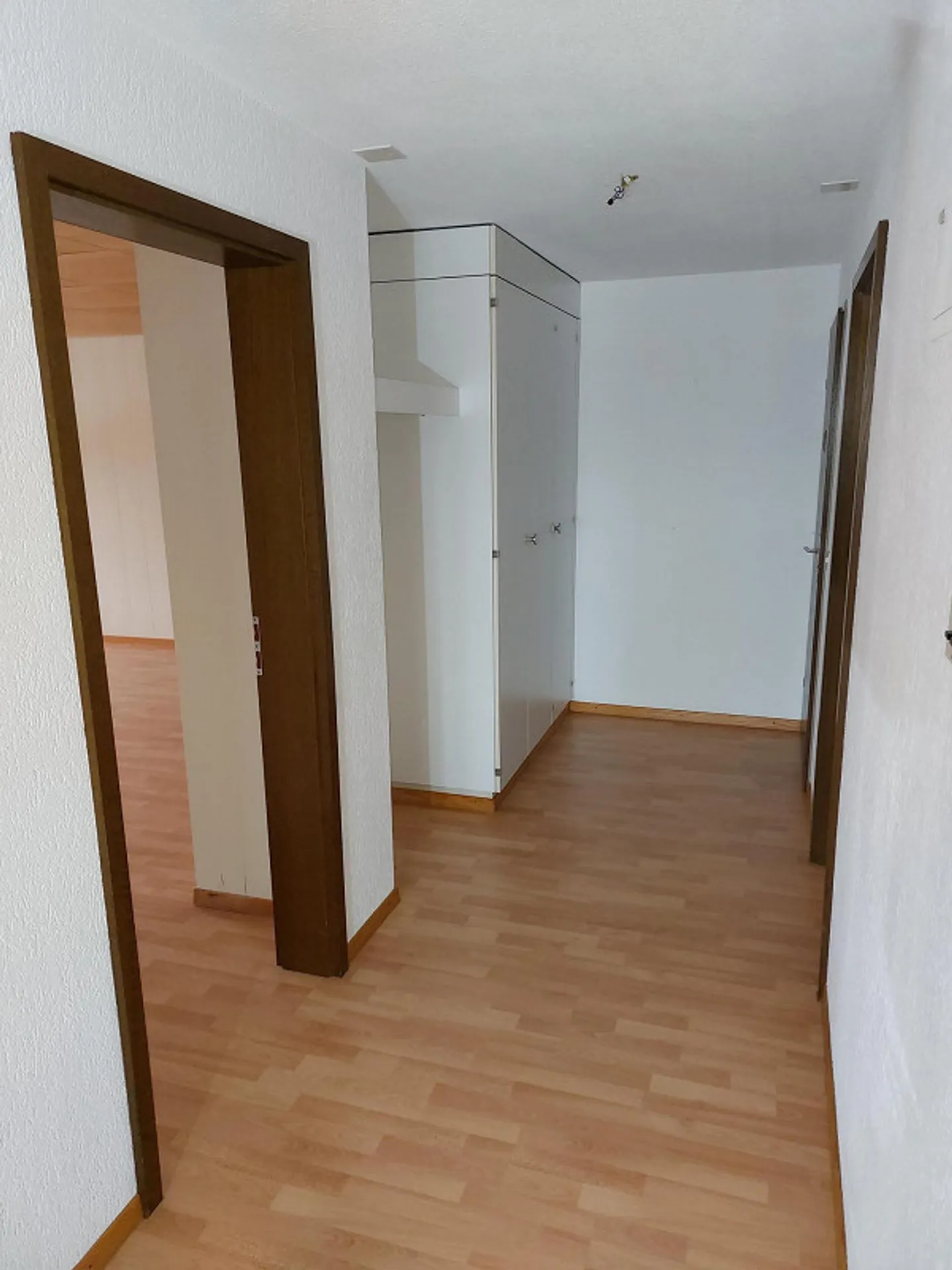 Appartement avec Ascenseur et Balcon - Photo 8 sur 9