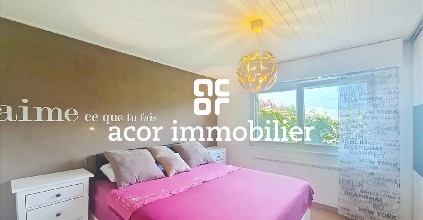 Charming Villa with Studio - Photo 2 of 5