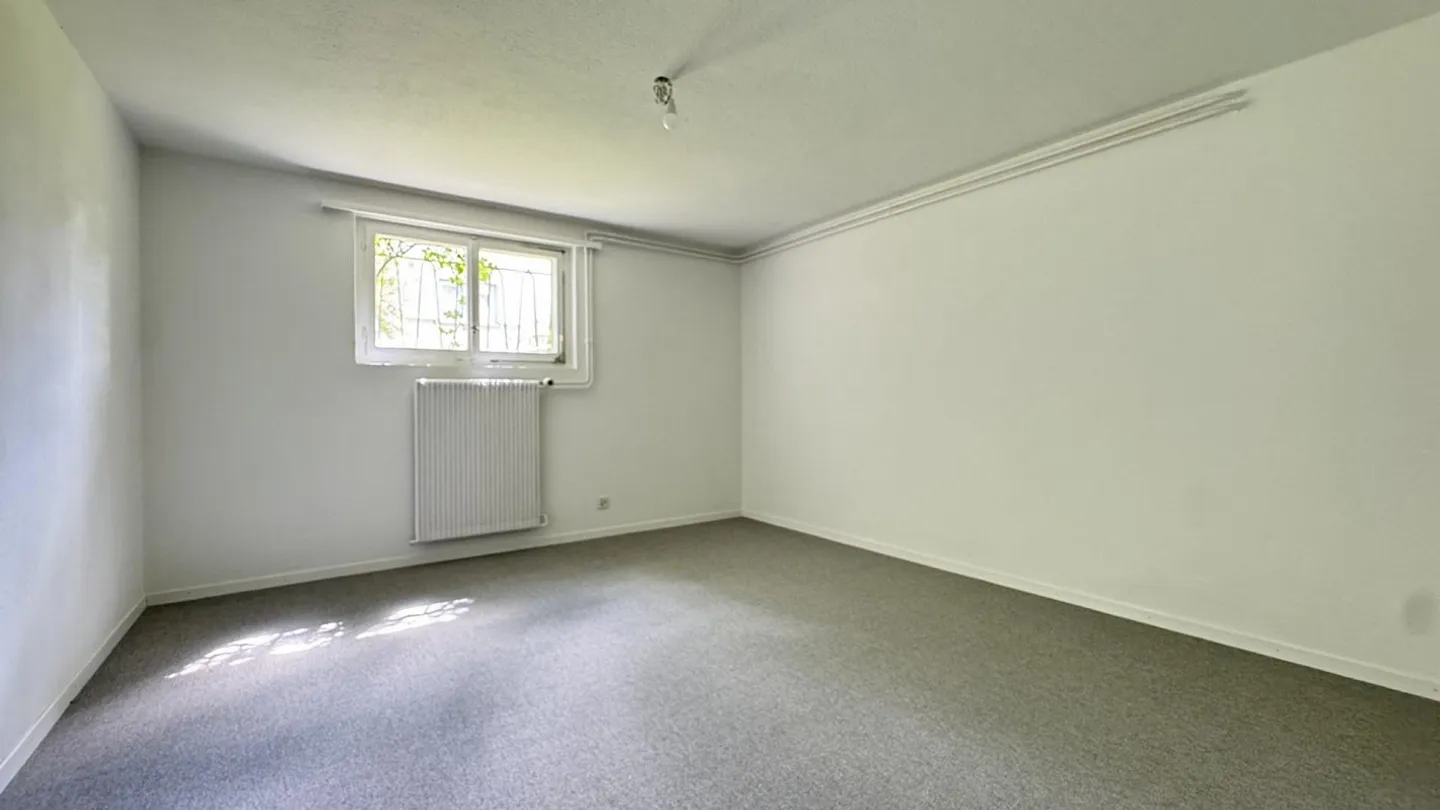 6.5 Room Single-Family House in the Green - Photo 9 of 9