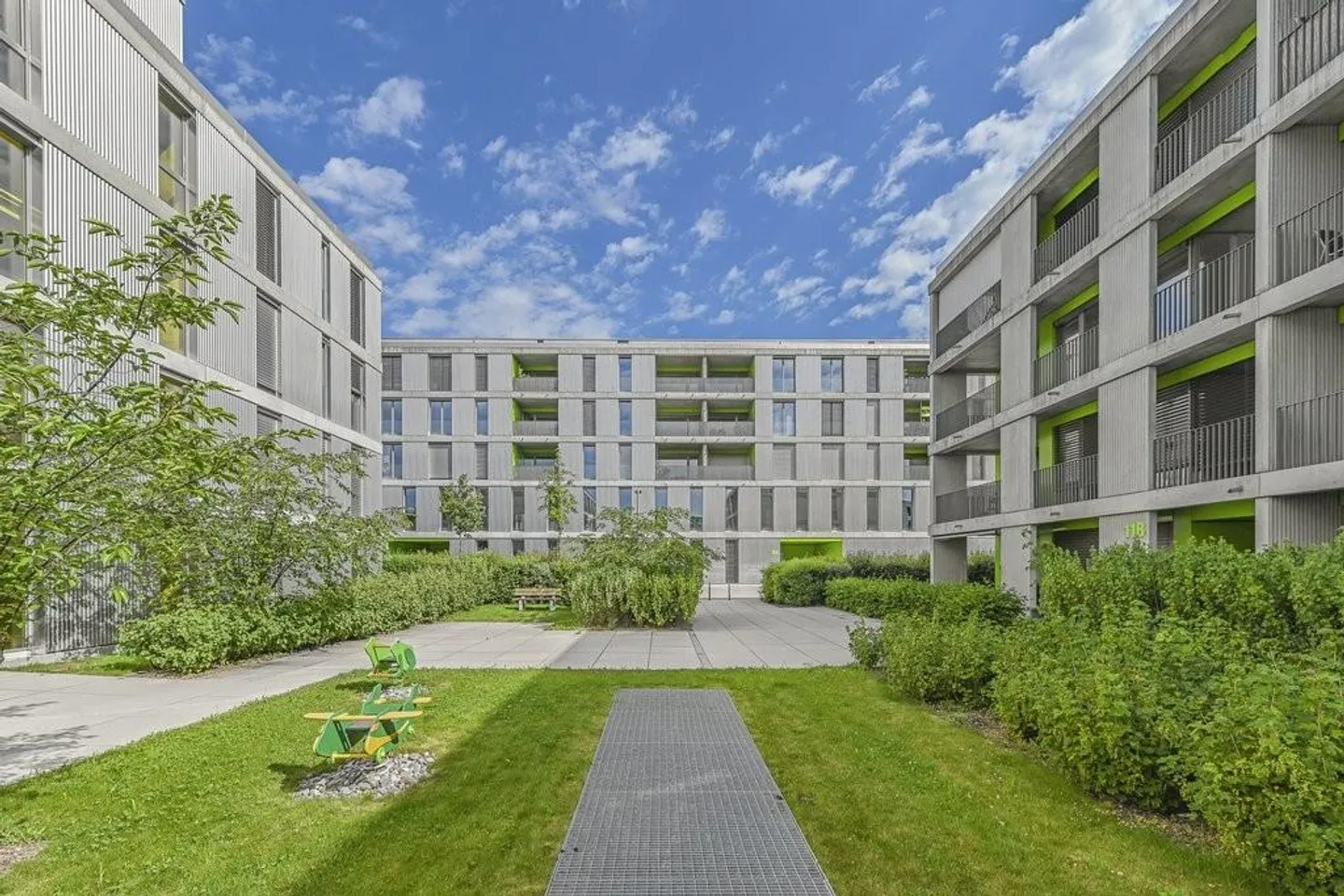 Modernes Apartment mit Loggia - Foto 1 von 9