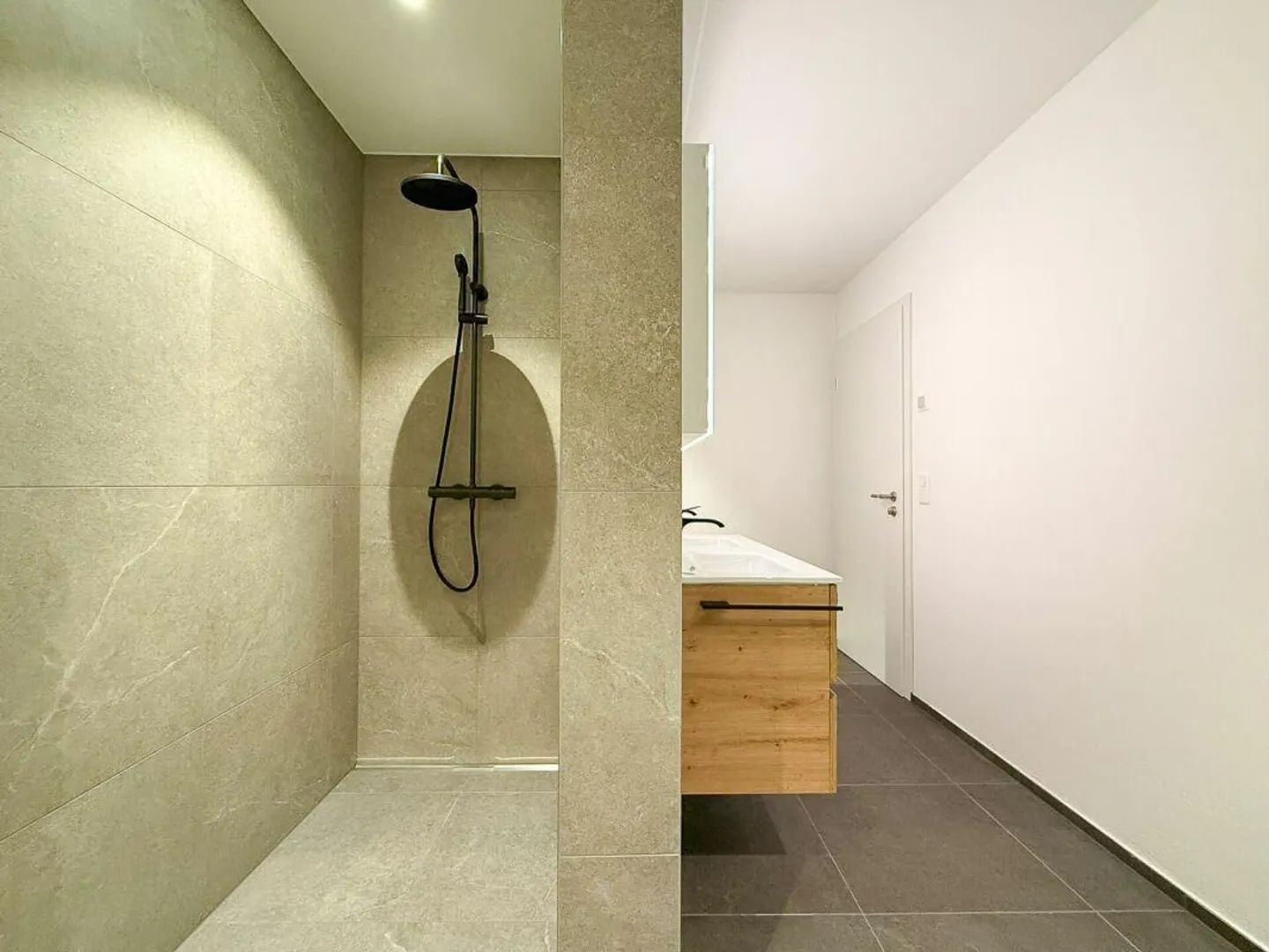 Nuova costruzione Un sogno abitativo con stile e comfort - 4,5 stanze - Foto 9 di 16