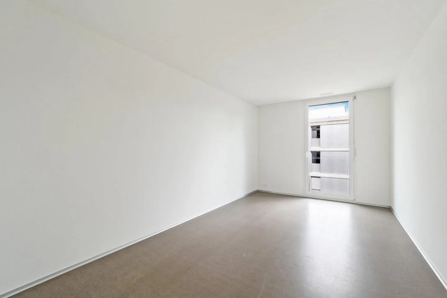 Modernes Apartment mit Loggia - Foto 7 von 9