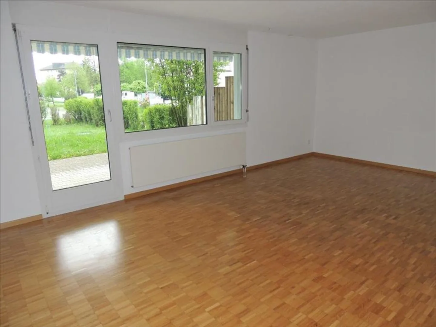 Erdgeschosswohnung mit Garten - Foto 3 von 7