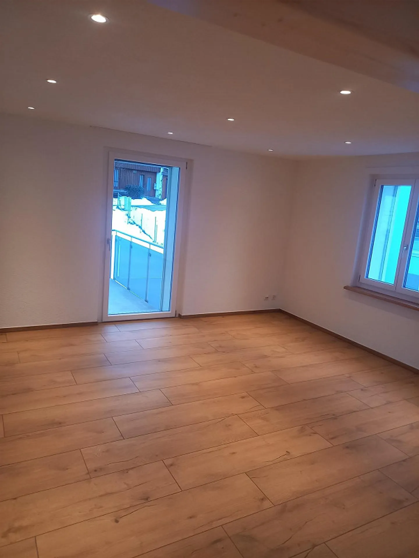 Appartement 4.5 pièces lumineux, attrayant et récemment rénové à louer - Photo 4 sur 7