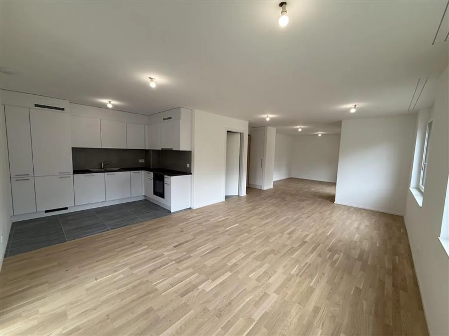 Ideally Located Office in Ecublens - Photo 5 of 5