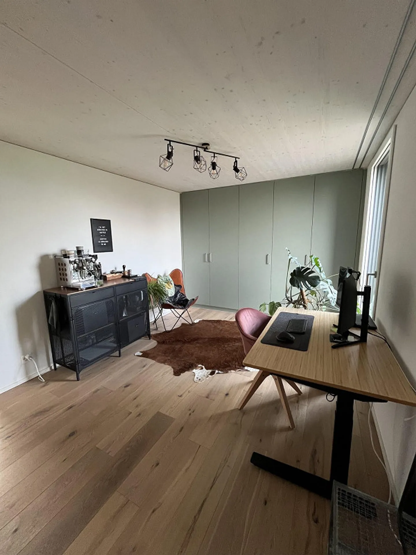Exklusive 4.5-Zimmer-Attikawohnung: Unverbaubare Weitsicht & Eigentums - Foto 3 von 11