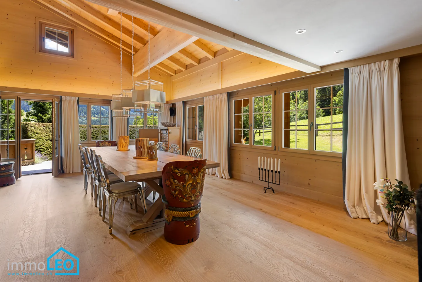 Very luxuriously equipped chalet with fantastic mountain views - Photo 4 of 17