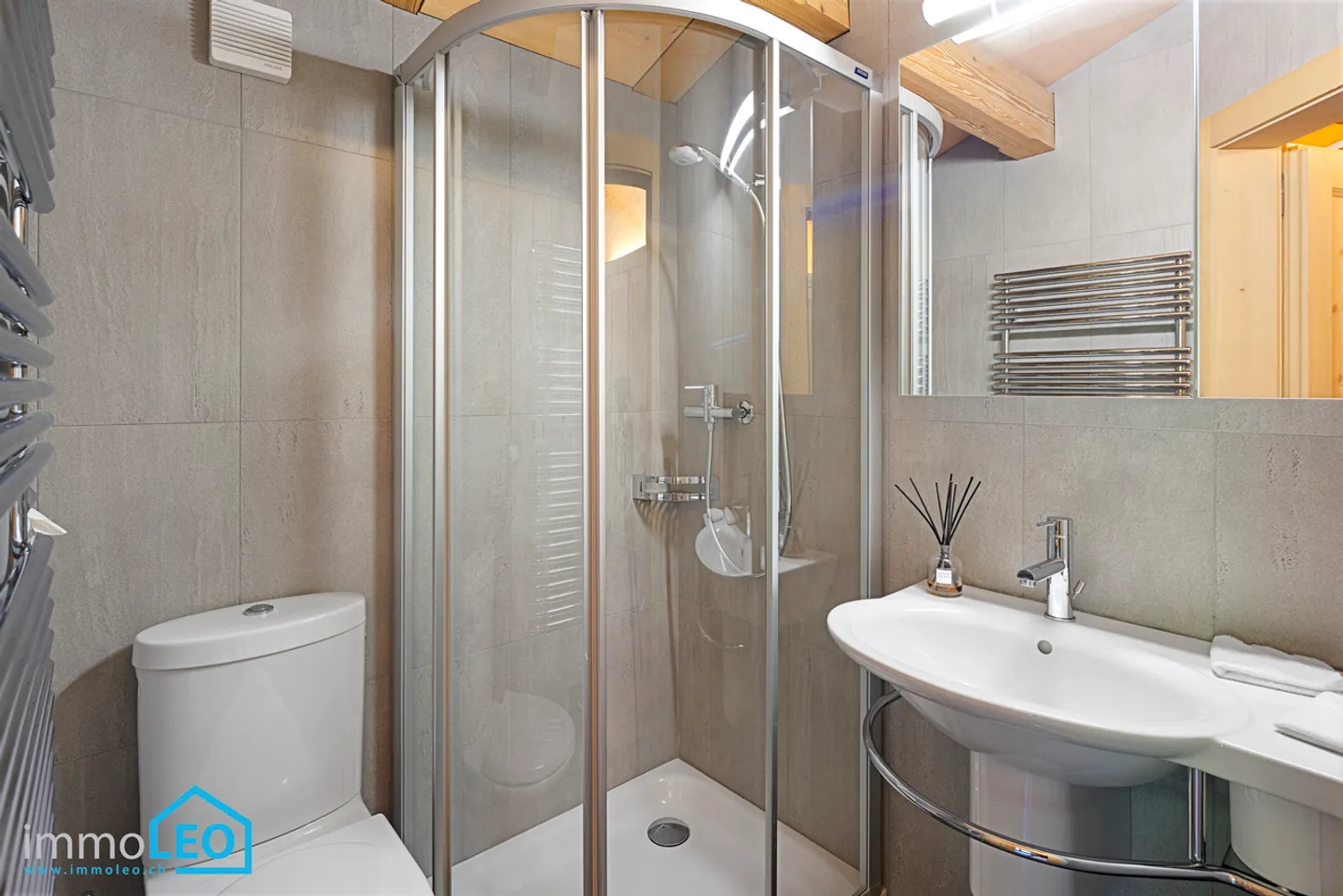 Very luxuriously equipped chalet with fantastic mountain views - Photo 7 of 17