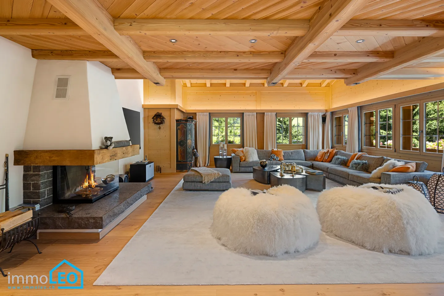 Very luxuriously equipped chalet with fantastic mountain views - Photo 2 of 17
