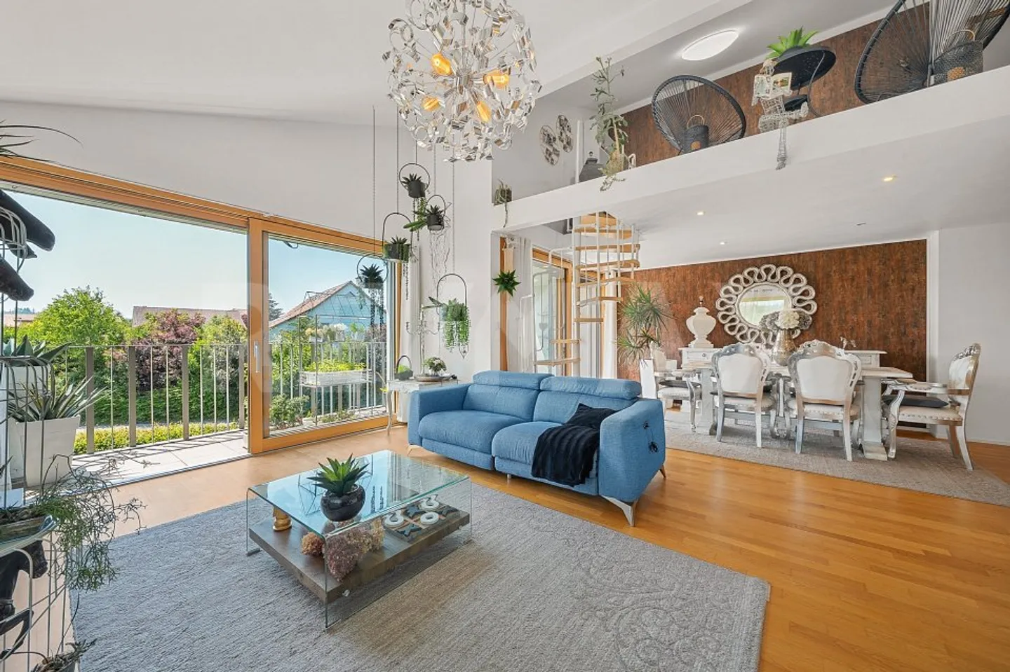 Modern Apartment with Mezzanine - Photo 3 of 13