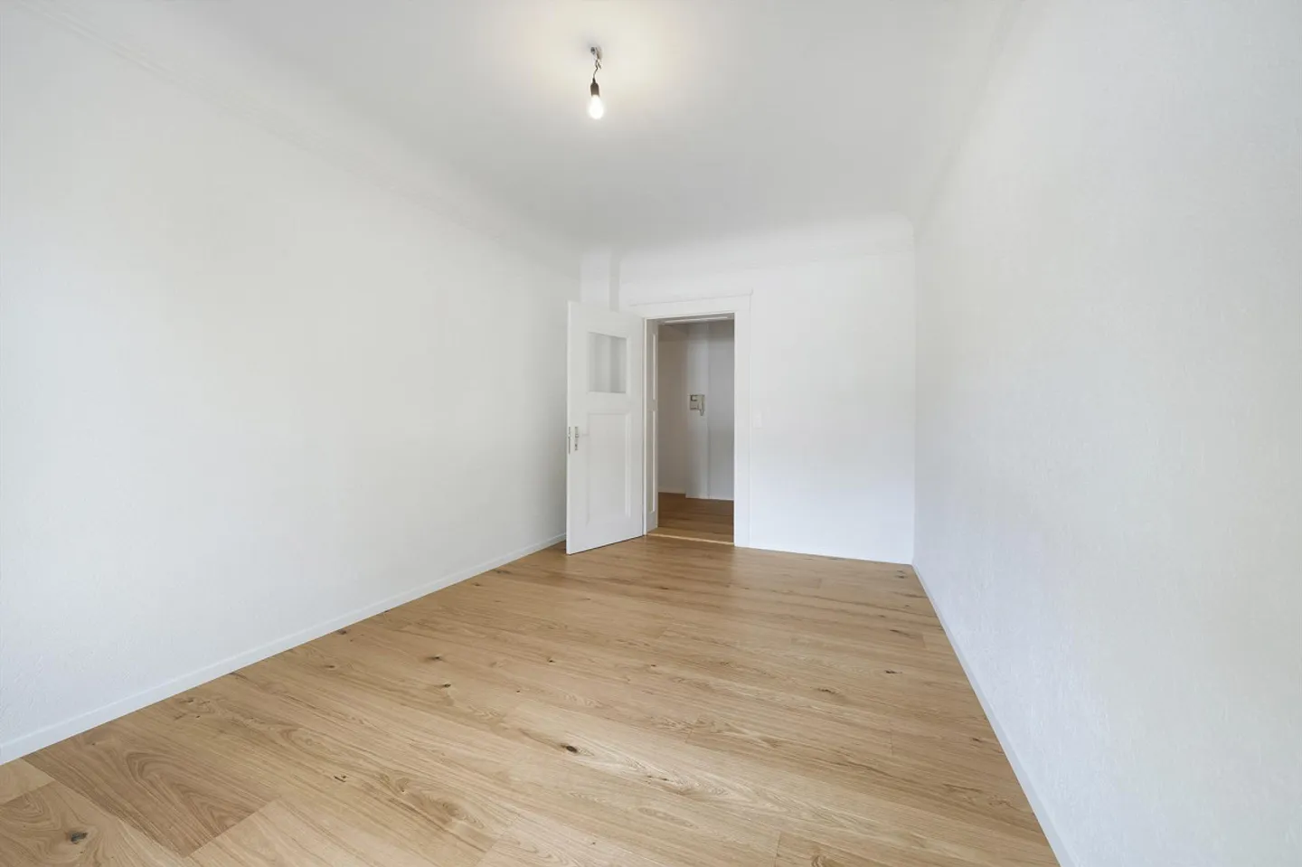 Appartement ancien 4 pièces élégant et central avec terrasse sud ensoleillée - Photo 8 sur 30