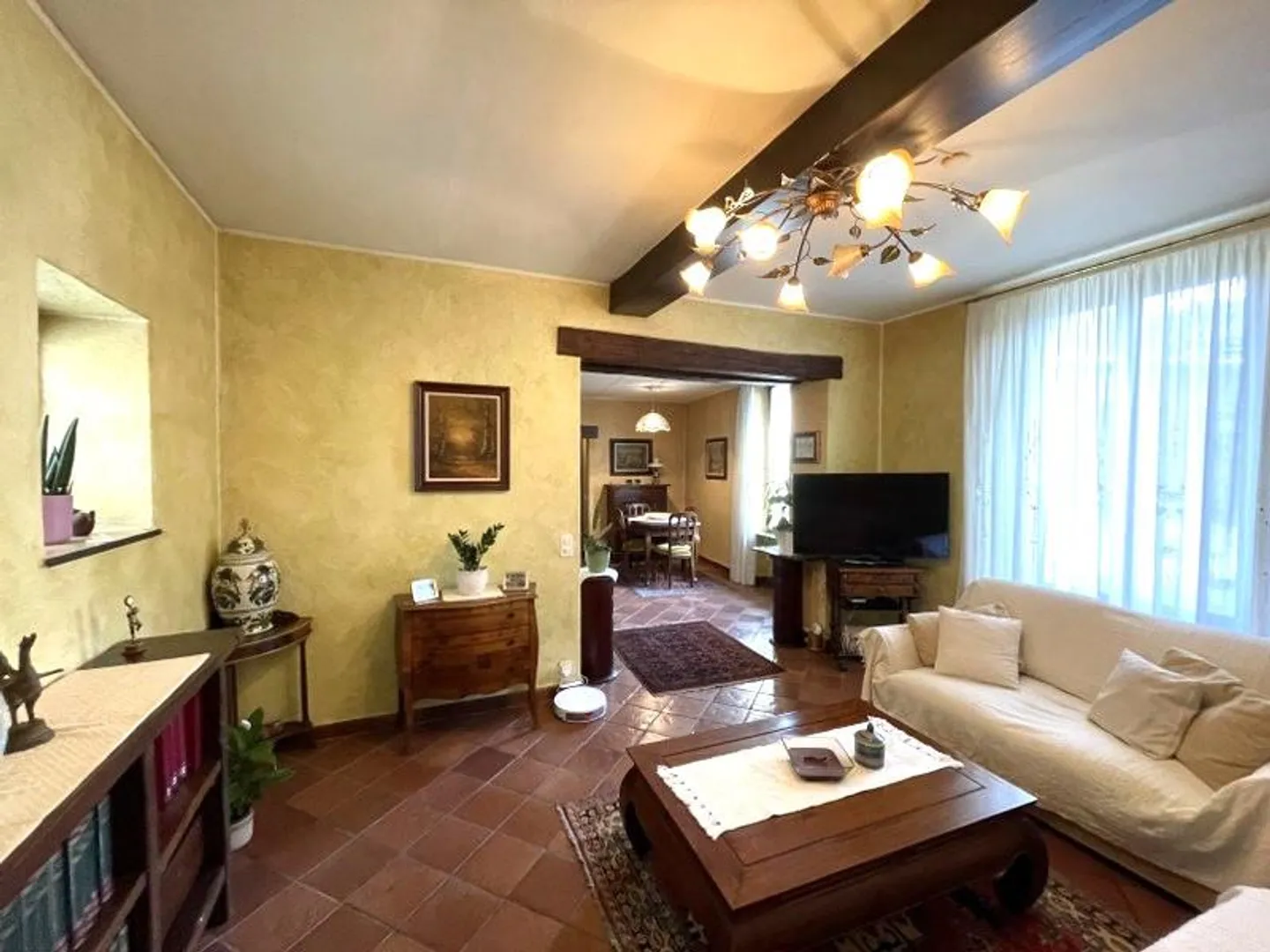 APPARTEMENT 3.5 PIÈCES AVEC JARDIN À DEUX PAS DU LAC - Photo 4 sur 13