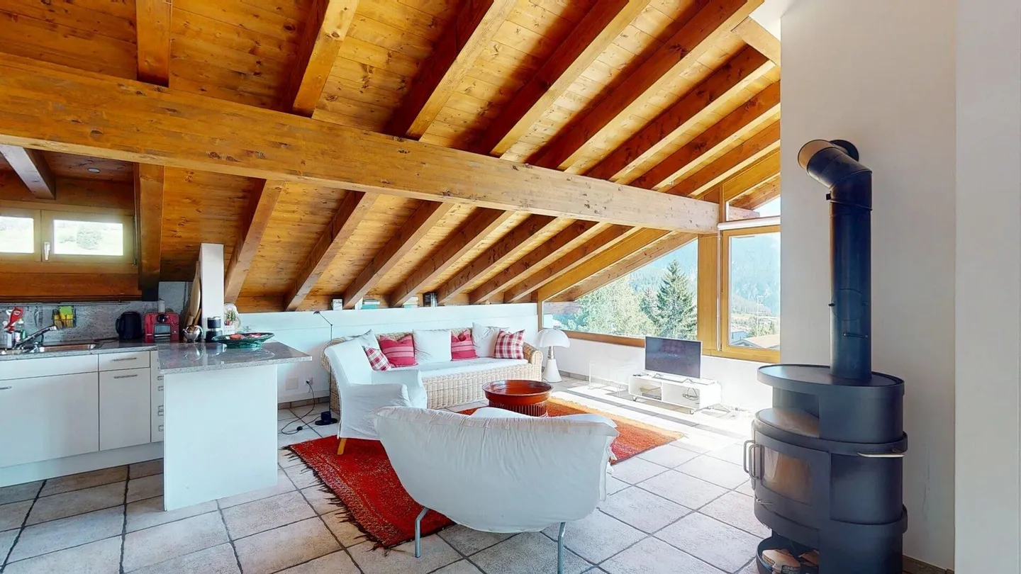 Attico di 4,5 stanze soleggiato - Foto 2 di 10