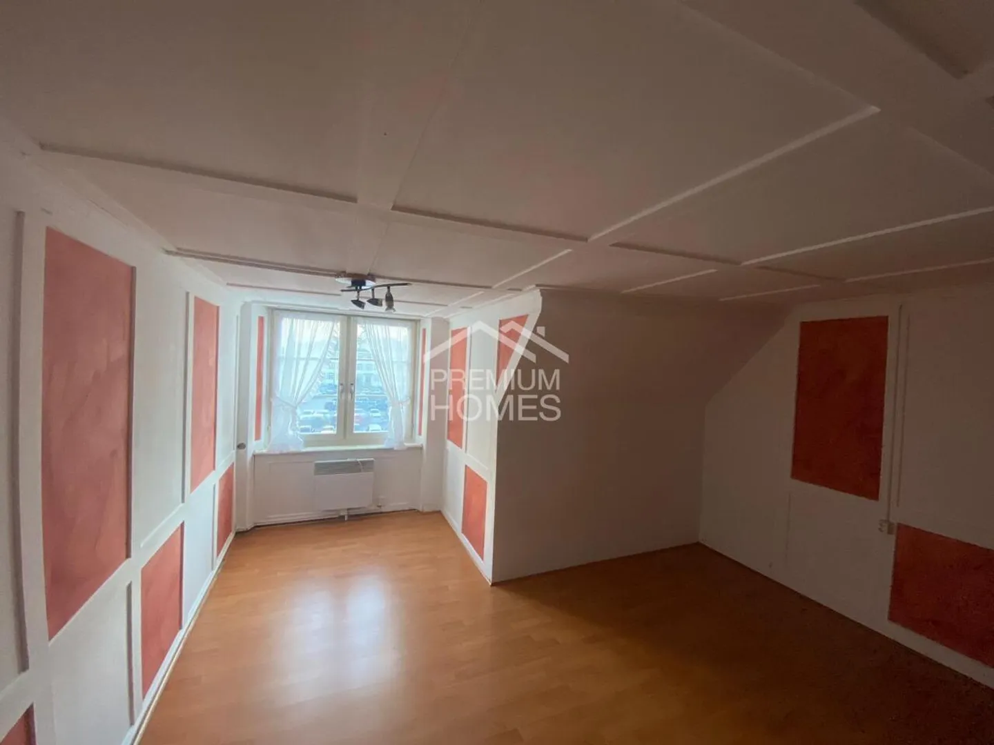 Residential building for sale - Photo 3 of 6