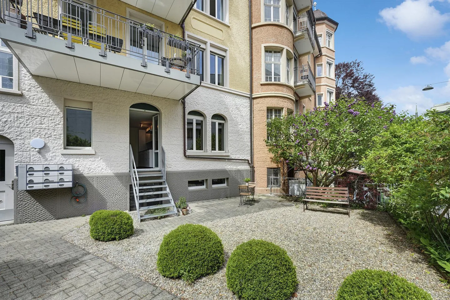 Appartement ancien 4 pièces élégant et central avec terrasse sud ensoleillée - Photo 27 sur 30