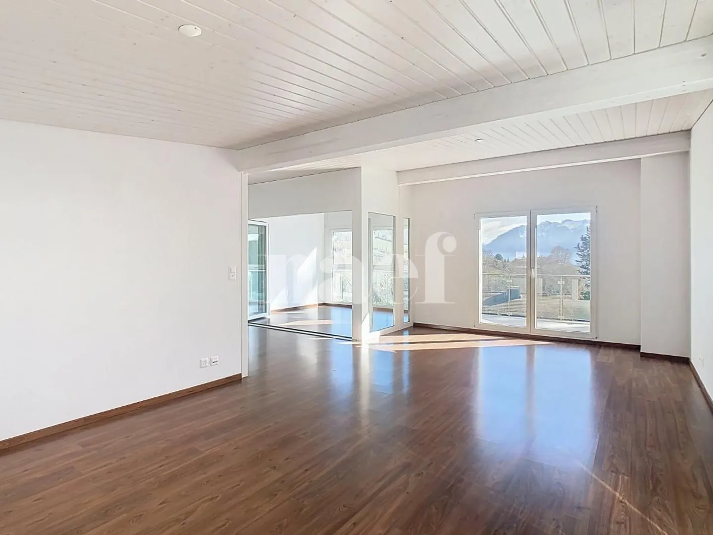 4.5 Room Apartment - Photo 1 of 12