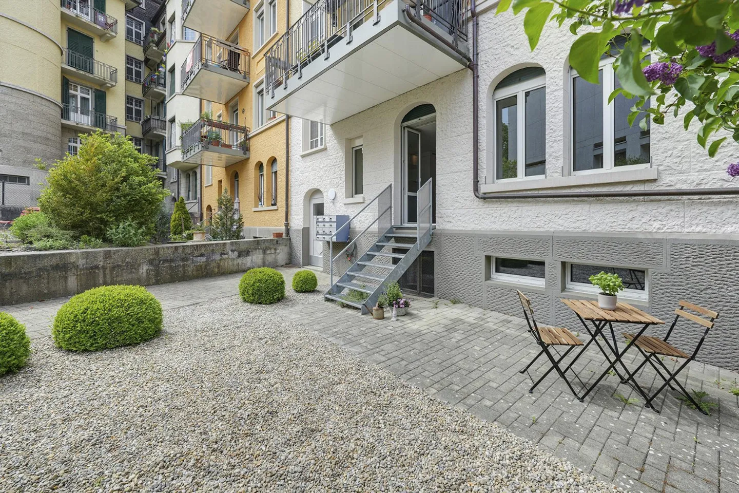 Appartement ancien 4 pièces élégant et central avec terrasse sud ensoleillée - Photo 29 sur 30