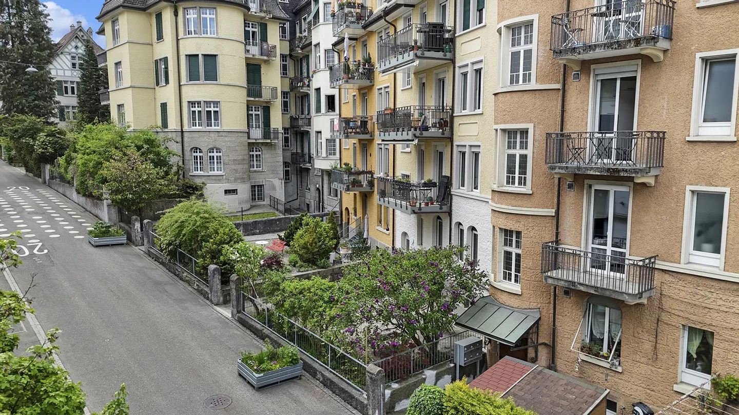 Appartement ancien 4 pièces élégant et central avec terrasse sud ensoleillée - Photo 30 sur 30