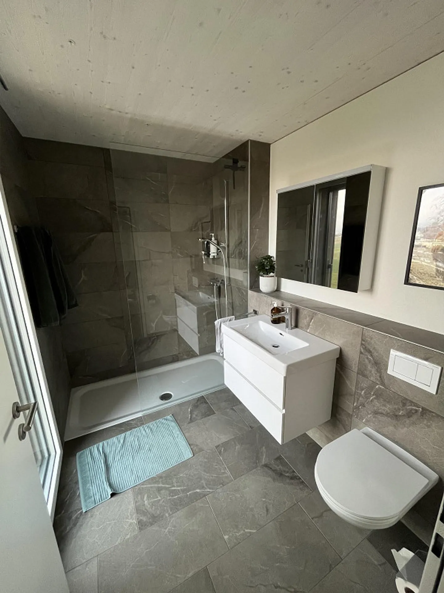 Exklusive 4.5-Zimmer-Attikawohnung: Unverbaubare Weitsicht & Eigentums - Foto 9 von 11